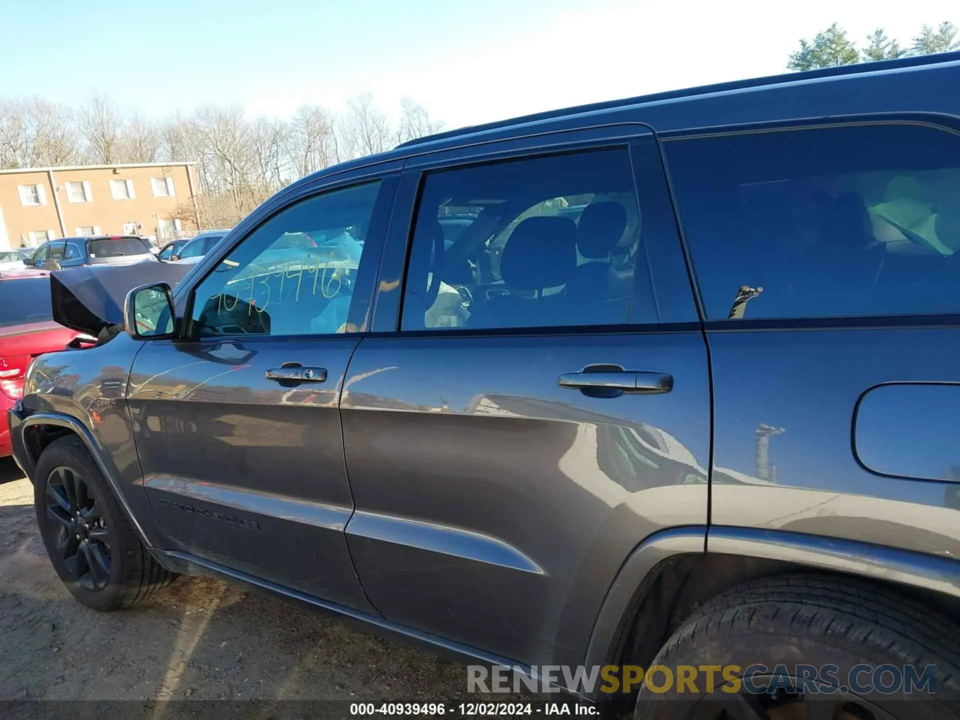 15 Photograph of a damaged car 1C4RJFAGXLC413999 JEEP GRAND CHEROKEE 2020