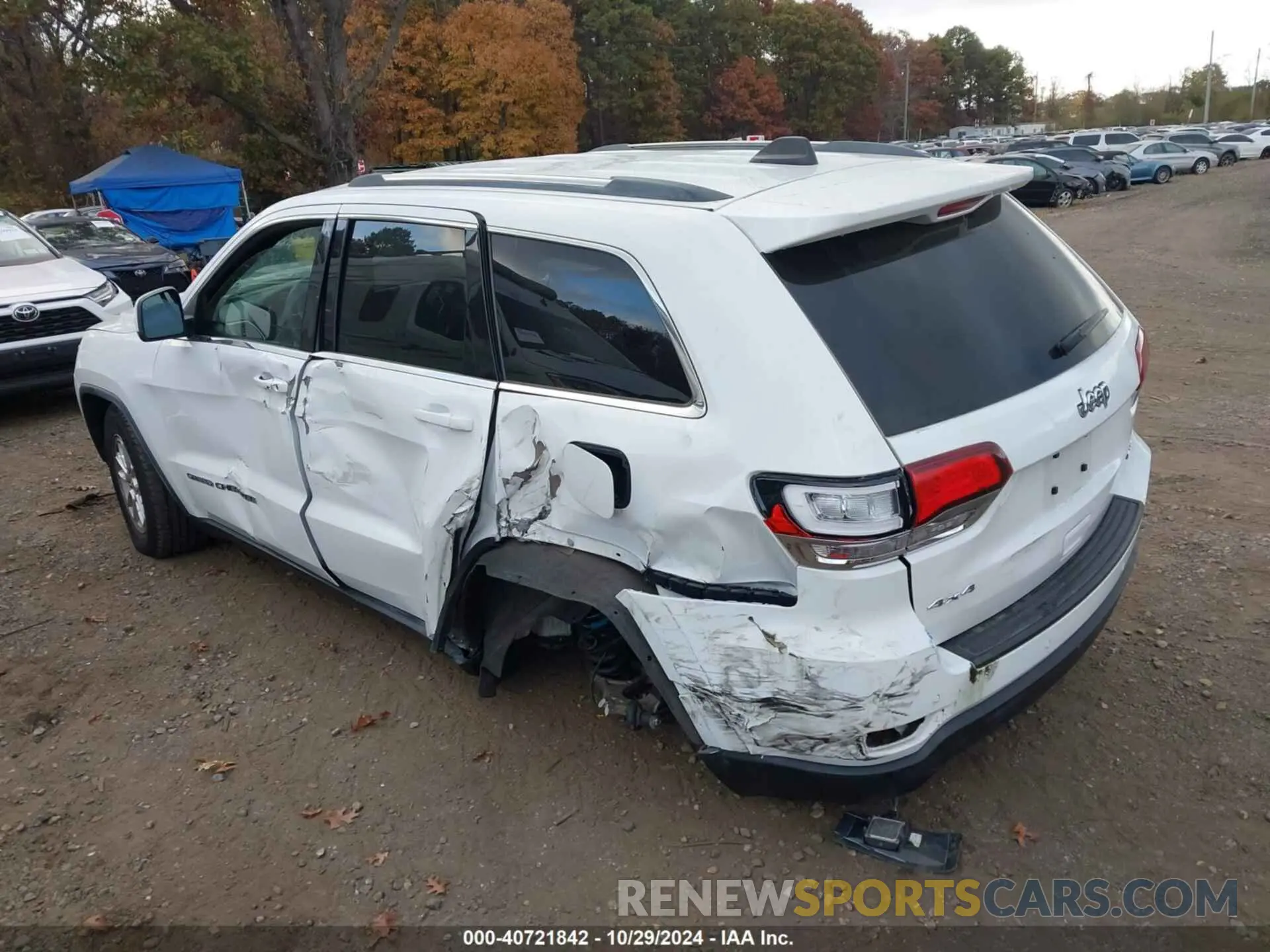3 Photograph of a damaged car 1C4RJFAGXLC433962 JEEP GRAND CHEROKEE 2020