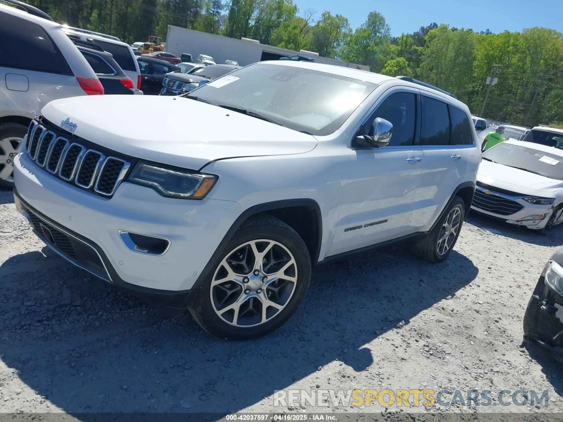 2 Photograph of a damaged car 1C4RJFBG0LC200347 JEEP GRAND CHEROKEE 2020