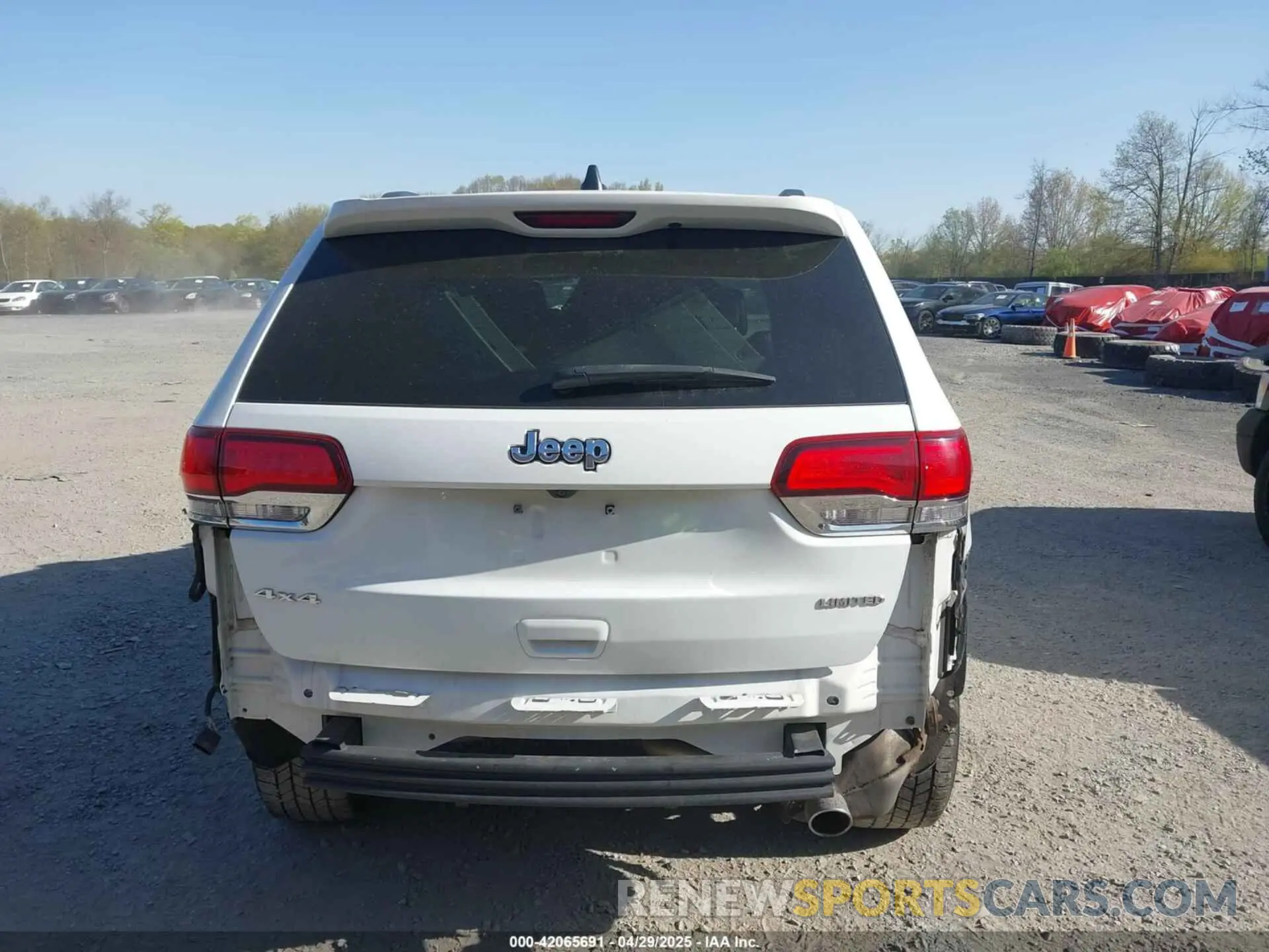 17 Photograph of a damaged car 1C4RJFBG0LC371924 JEEP GRAND CHEROKEE 2020