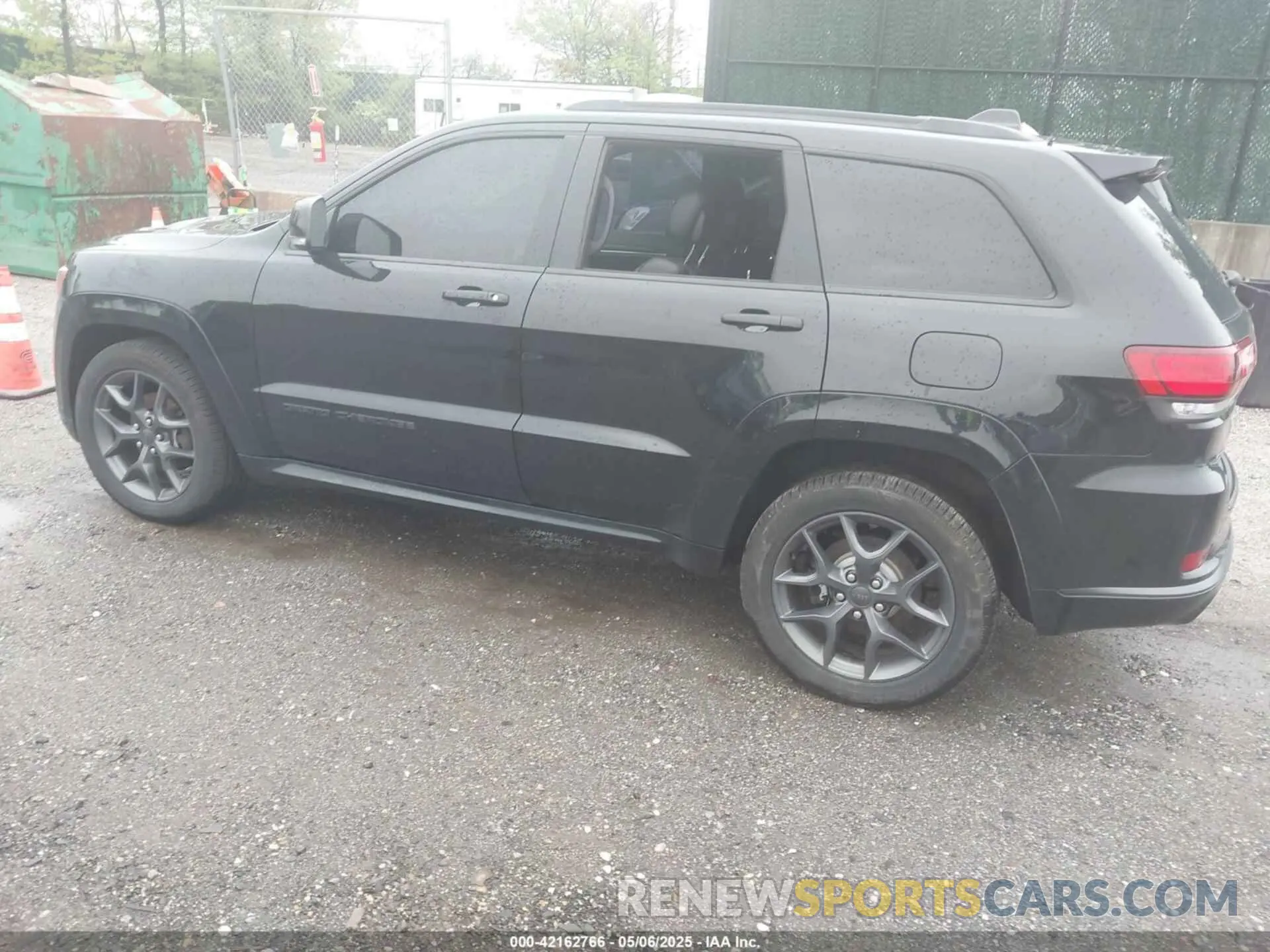 3 Photograph of a damaged car 1C4RJFBG0LC385080 JEEP GRAND CHEROKEE 2020