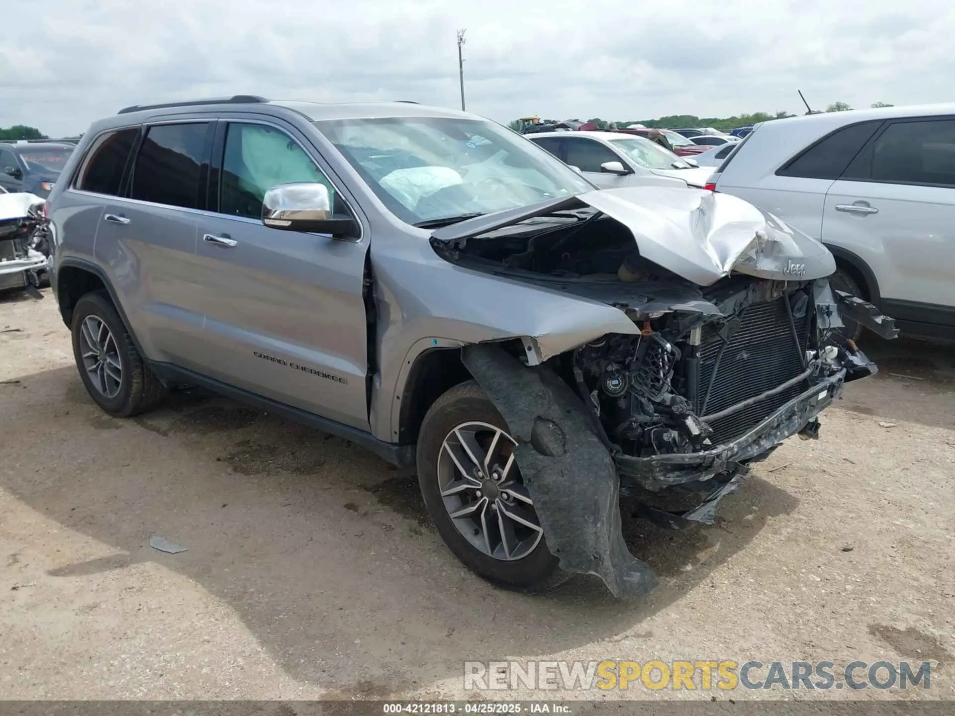 1 Photograph of a damaged car 1C4RJFBG1LC122774 JEEP GRAND CHEROKEE 2020