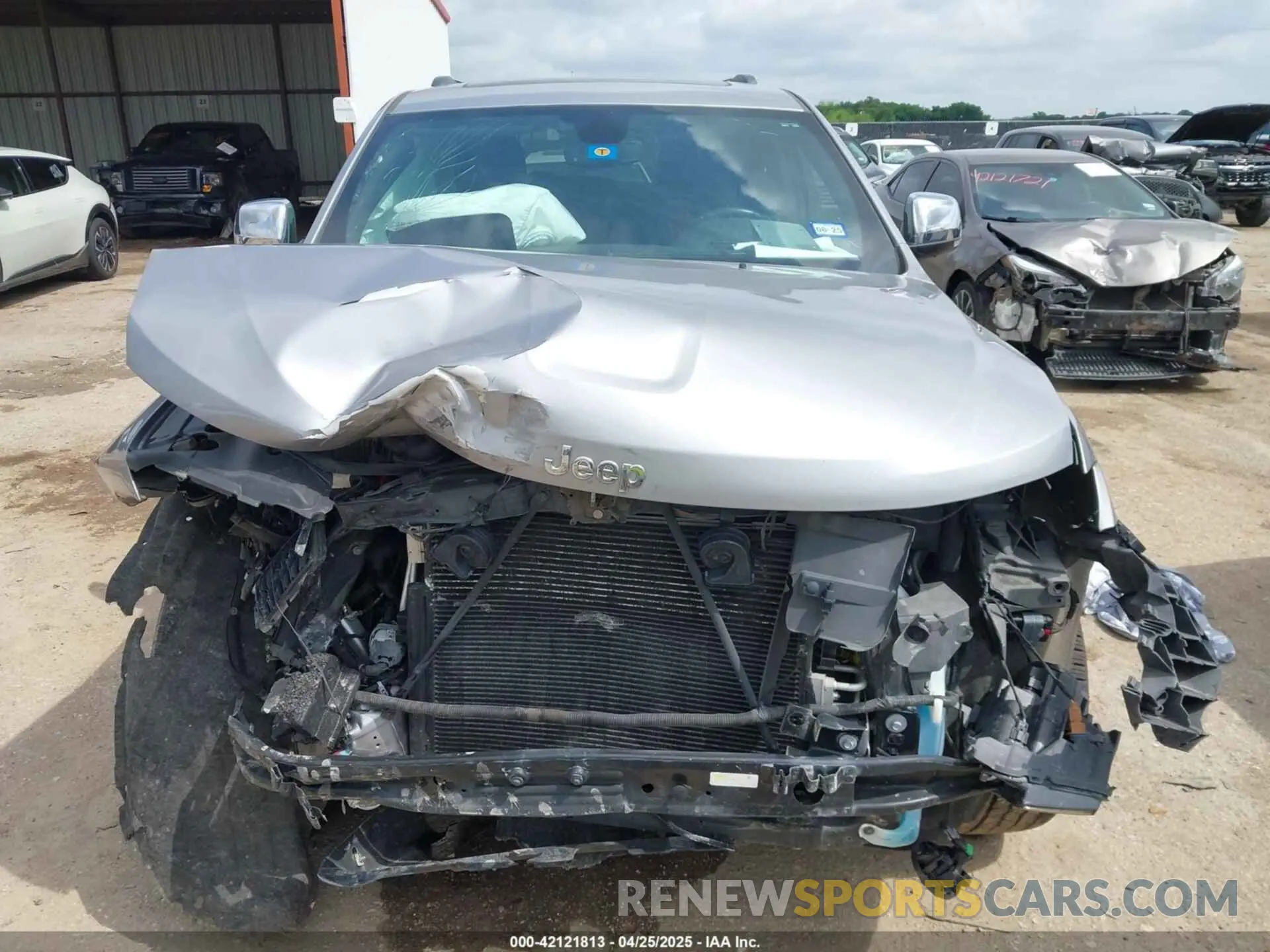 12 Photograph of a damaged car 1C4RJFBG1LC122774 JEEP GRAND CHEROKEE 2020