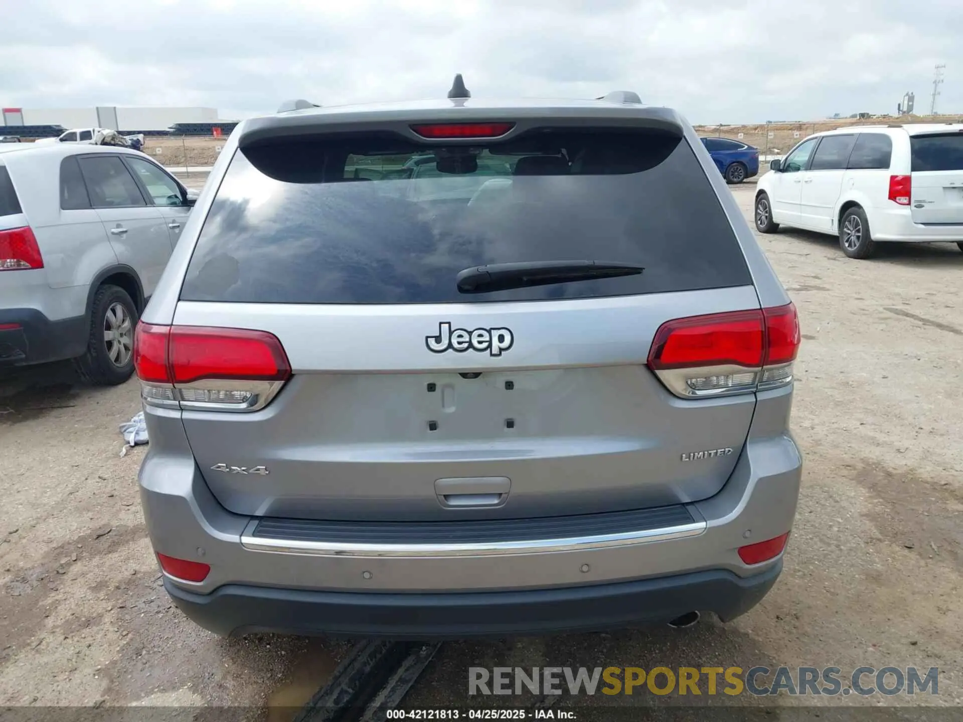 16 Photograph of a damaged car 1C4RJFBG1LC122774 JEEP GRAND CHEROKEE 2020