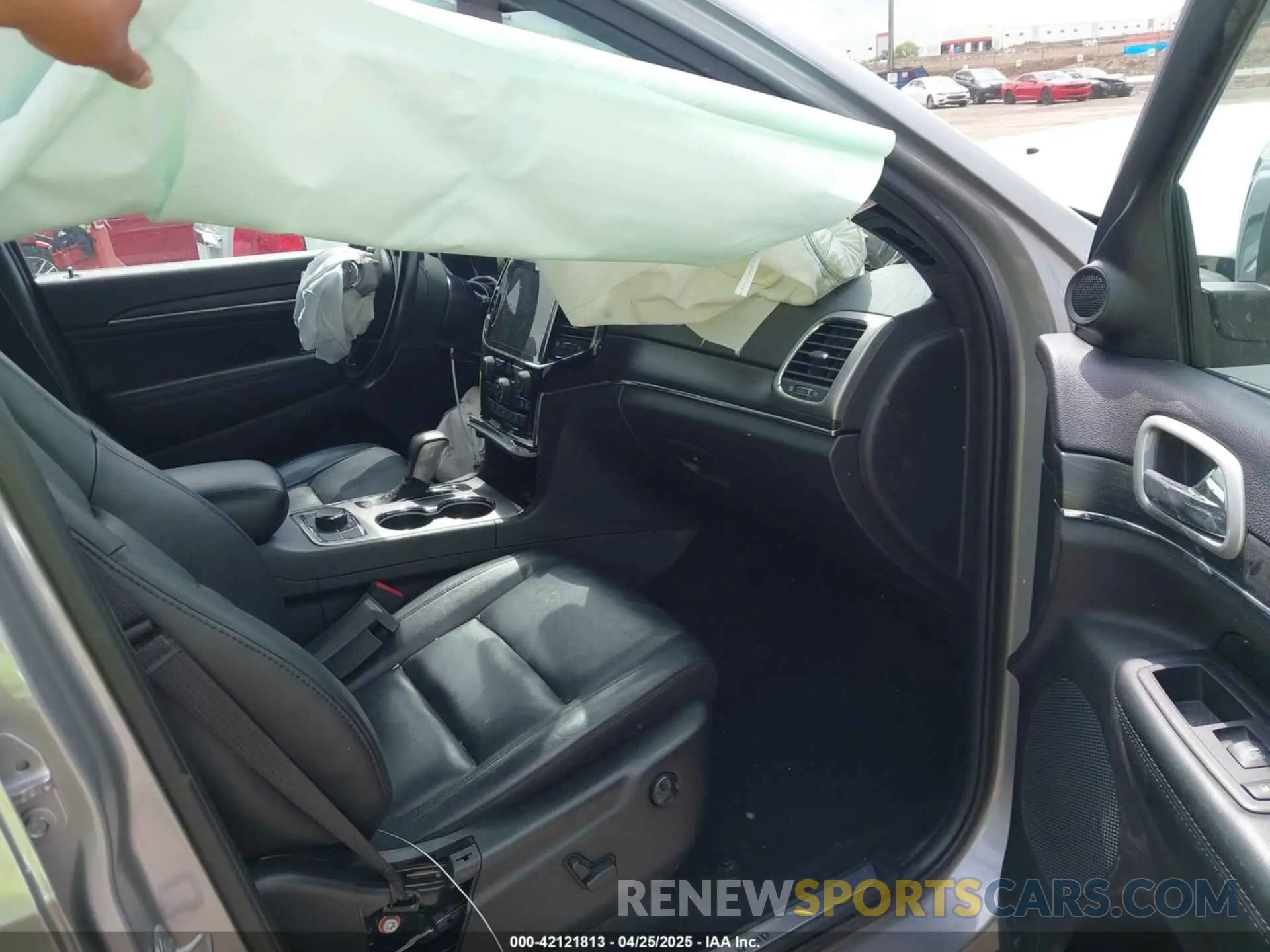 5 Photograph of a damaged car 1C4RJFBG1LC122774 JEEP GRAND CHEROKEE 2020