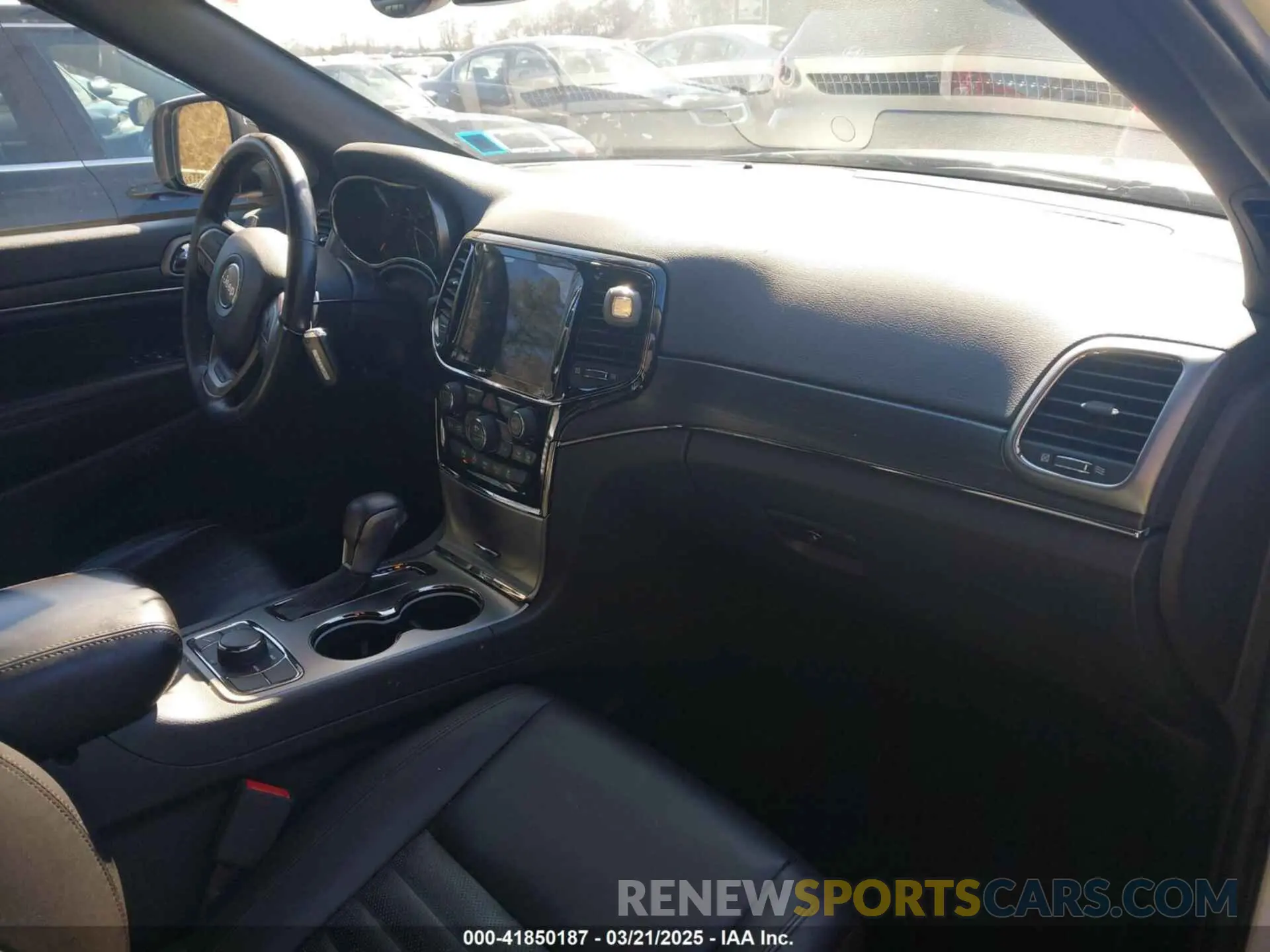 5 Photograph of a damaged car 1C4RJFBG1LC126906 JEEP GRAND CHEROKEE 2020