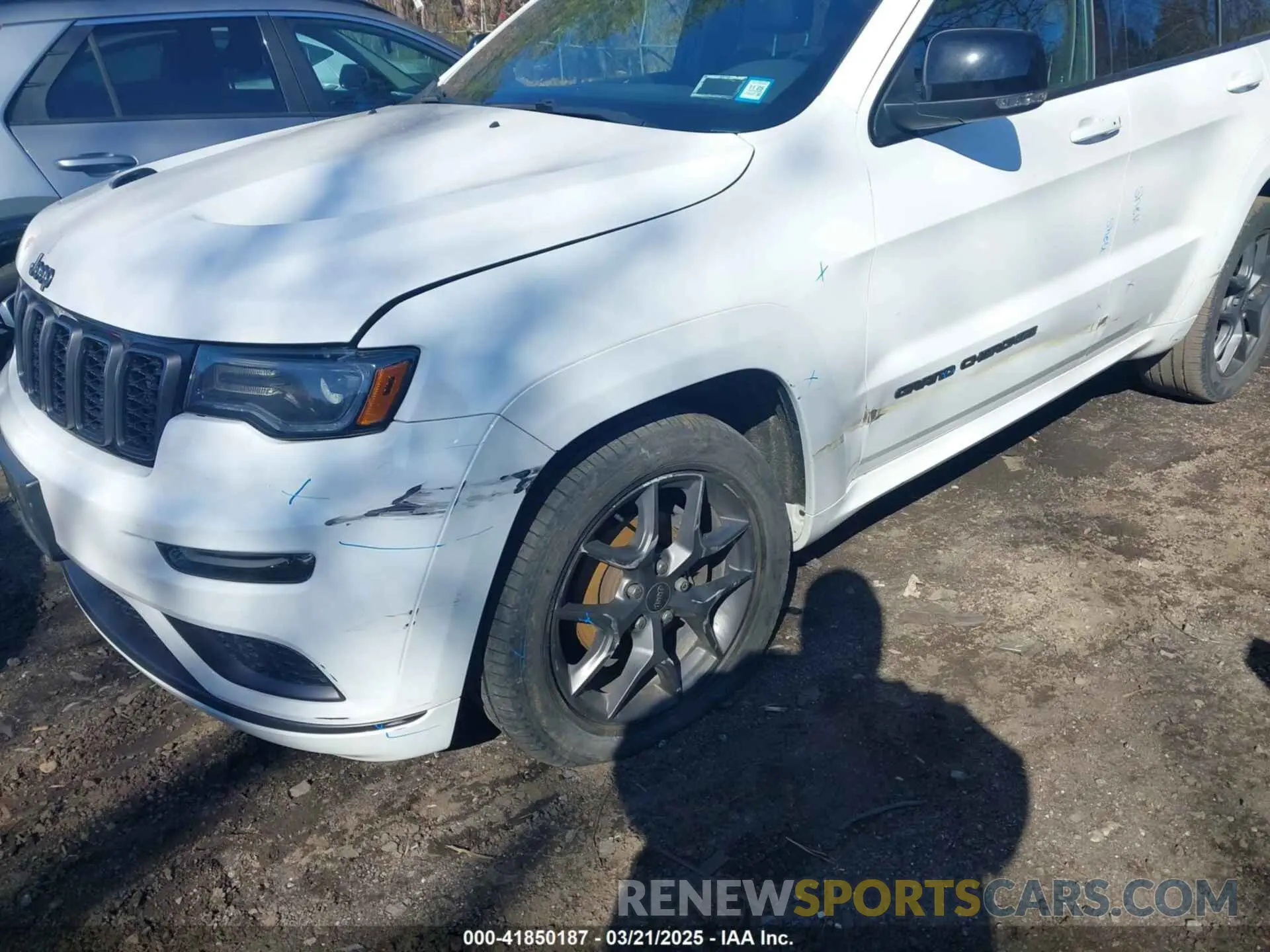 6 Photograph of a damaged car 1C4RJFBG1LC126906 JEEP GRAND CHEROKEE 2020