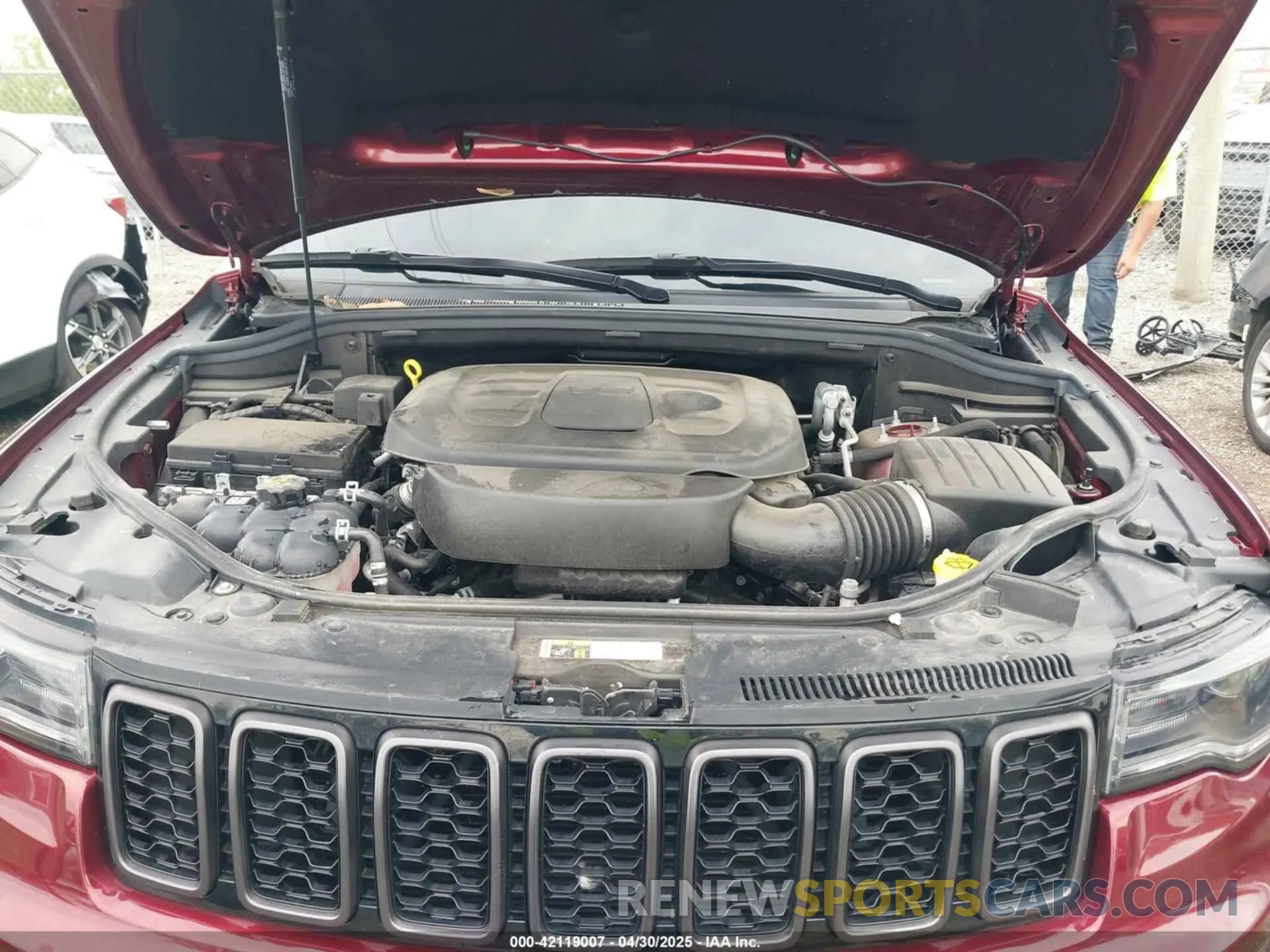 10 Photograph of a damaged car 1C4RJFBG1LC144077 JEEP GRAND CHEROKEE 2020
