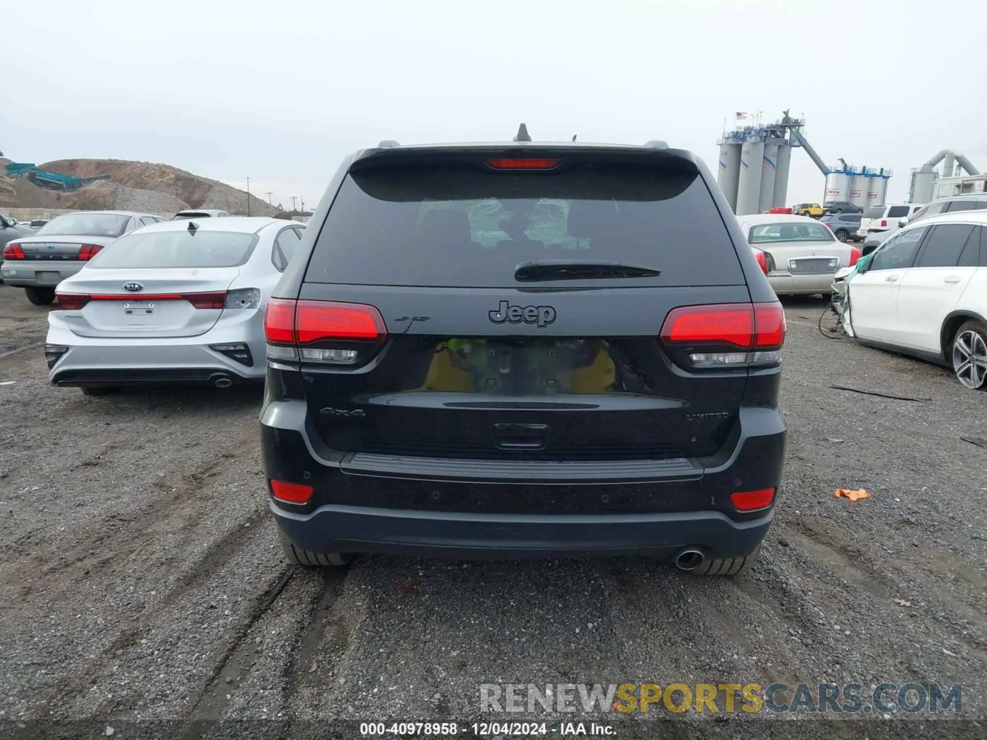 16 Photograph of a damaged car 1C4RJFBG1LC218372 JEEP GRAND CHEROKEE 2020