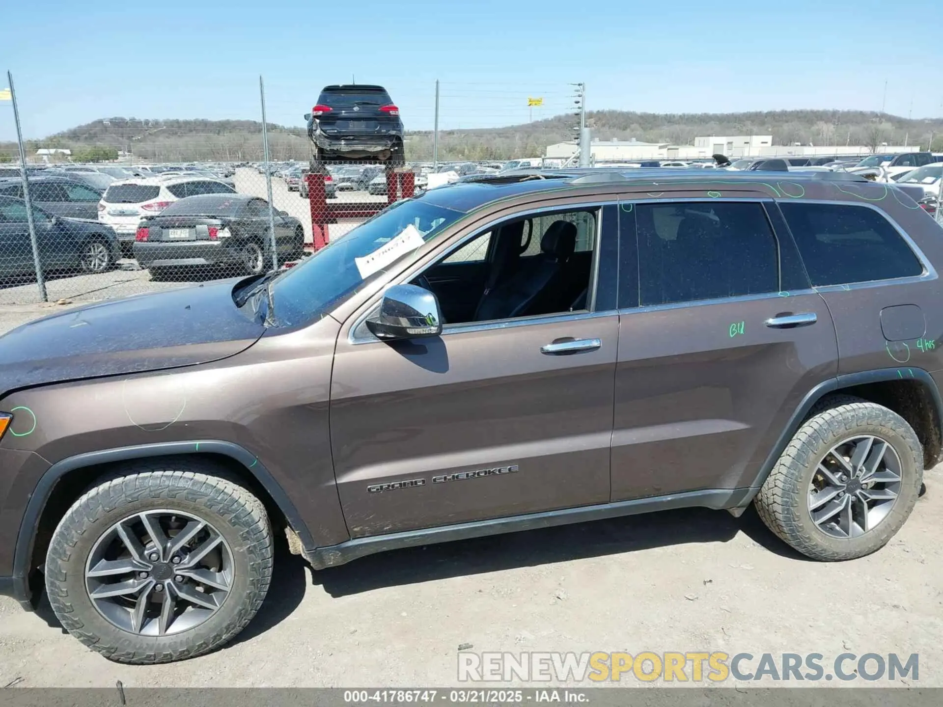 19 Photograph of a damaged car 1C4RJFBG1LC300117 JEEP GRAND CHEROKEE 2020