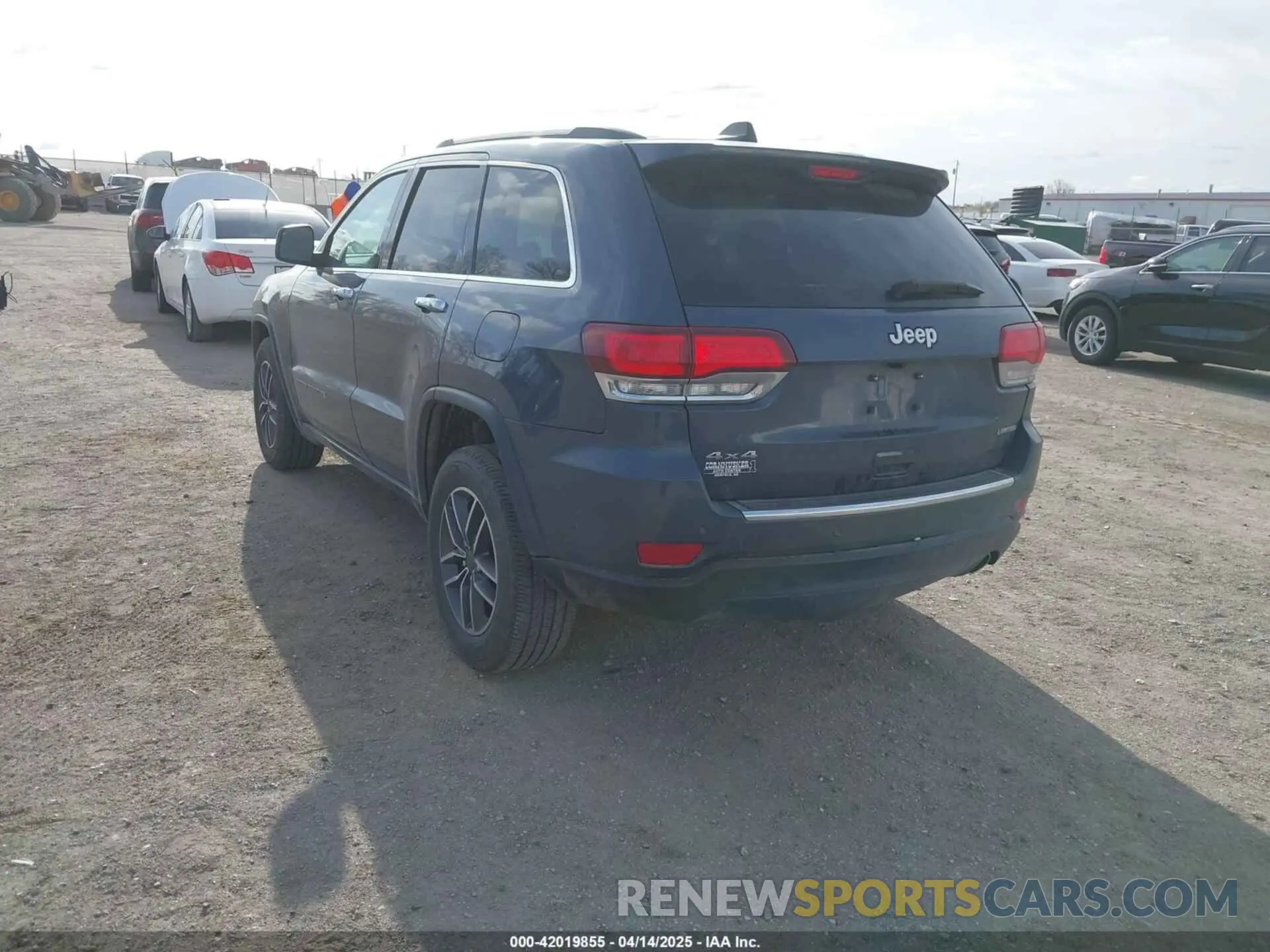 3 Photograph of a damaged car 1C4RJFBG2LC137560 JEEP GRAND CHEROKEE 2020