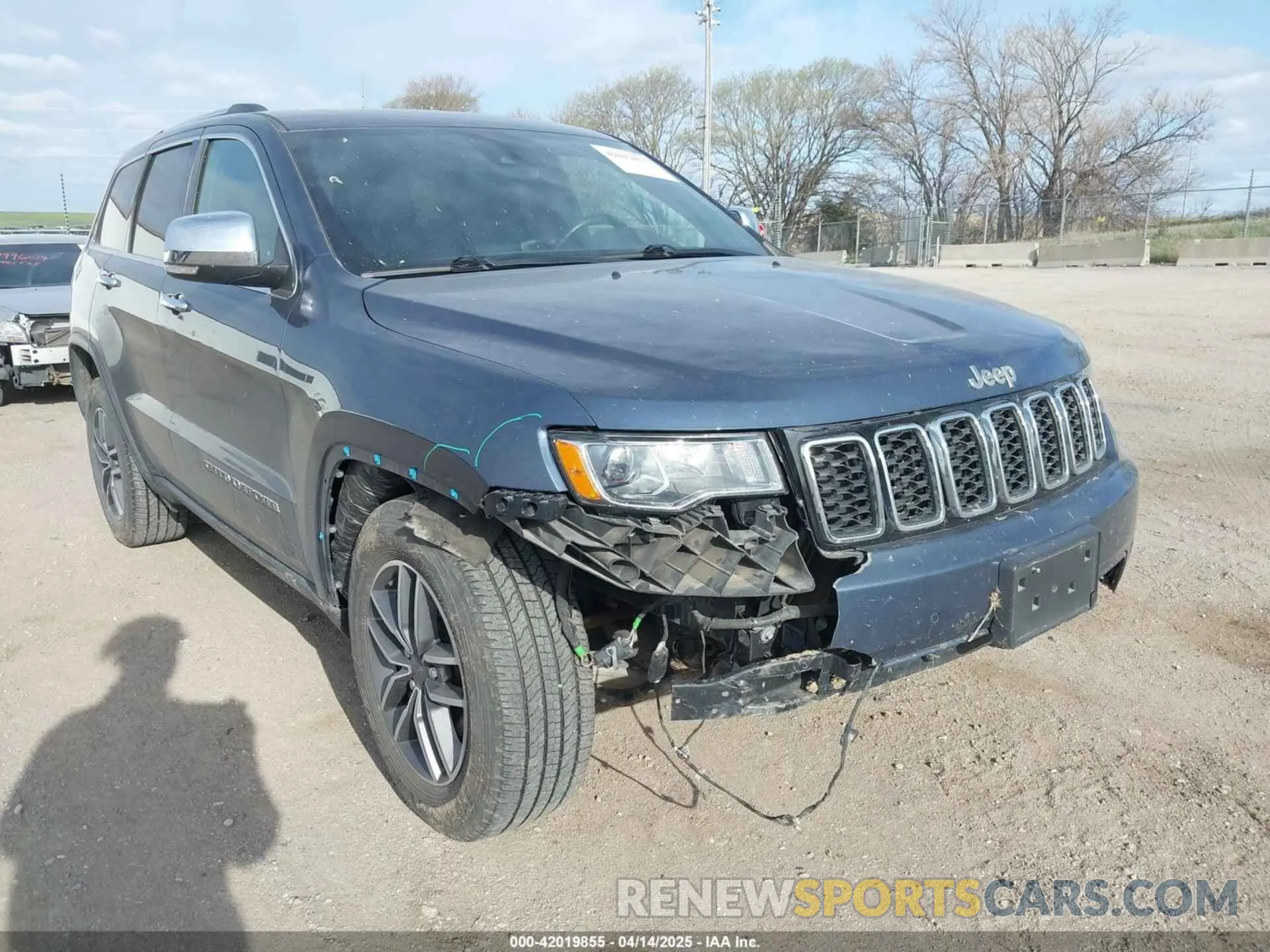 6 Photograph of a damaged car 1C4RJFBG2LC137560 JEEP GRAND CHEROKEE 2020