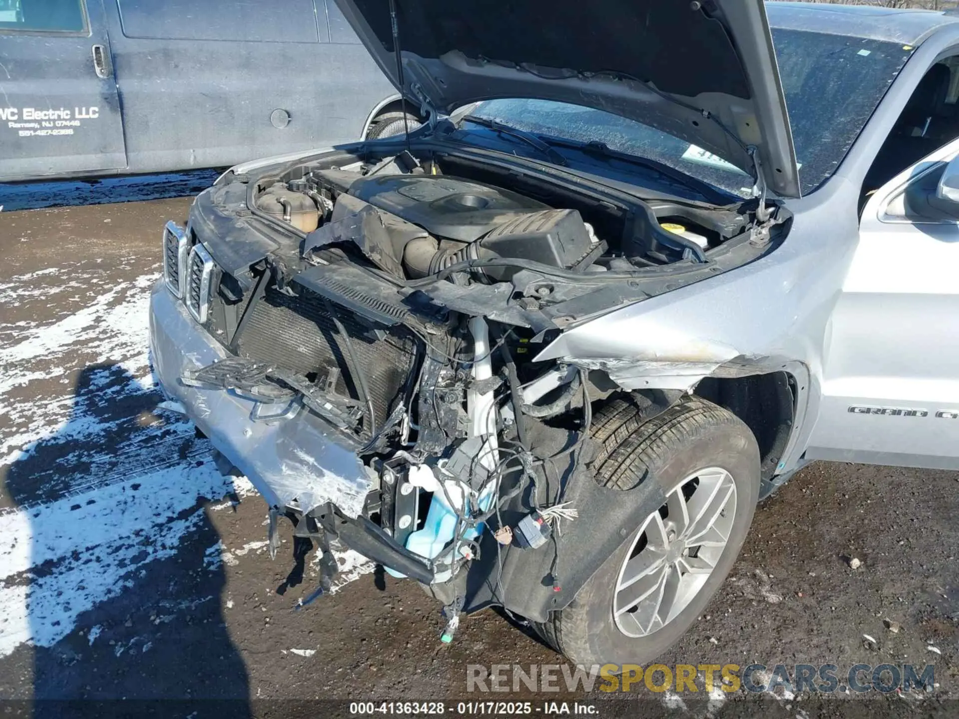 6 Photograph of a damaged car 1C4RJFBG2LC175970 JEEP GRAND CHEROKEE 2020