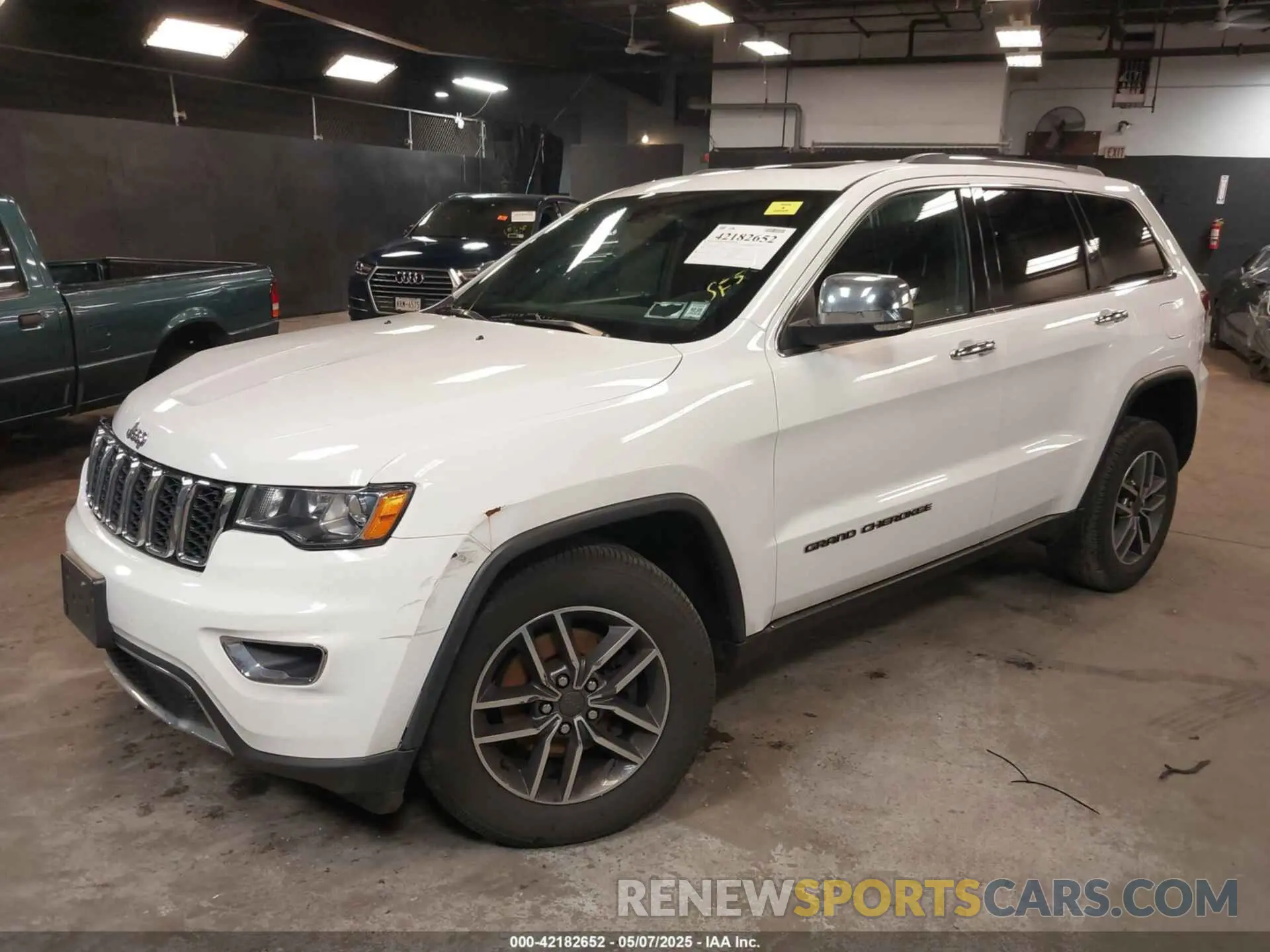 2 Photograph of a damaged car 1C4RJFBG2LC218297 JEEP GRAND CHEROKEE 2020