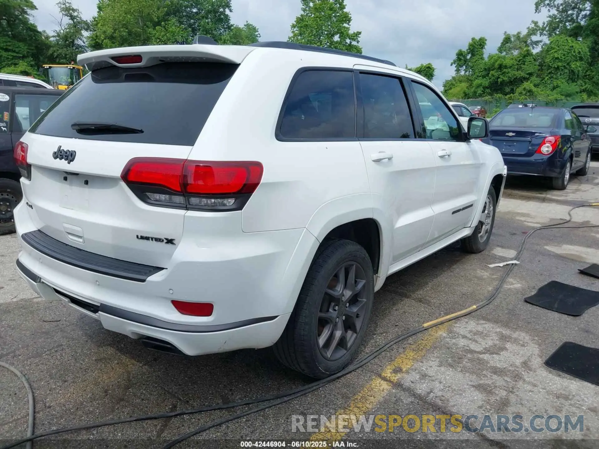 4 Photograph of a damaged car 1C4RJFBG2LC235312 JEEP GRAND CHEROKEE 2020