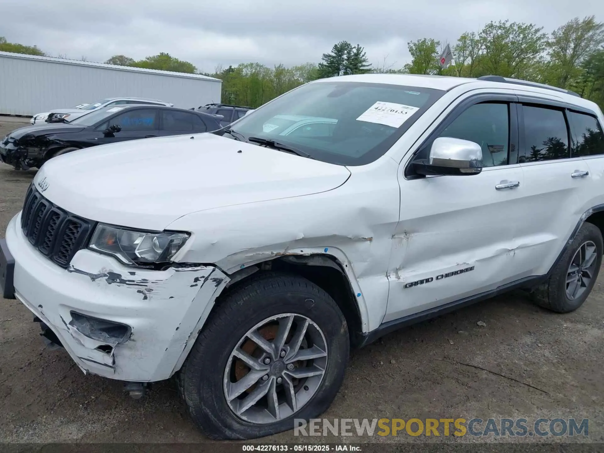 6 Photograph of a damaged car 1C4RJFBG3LC100954 JEEP GRAND CHEROKEE 2020