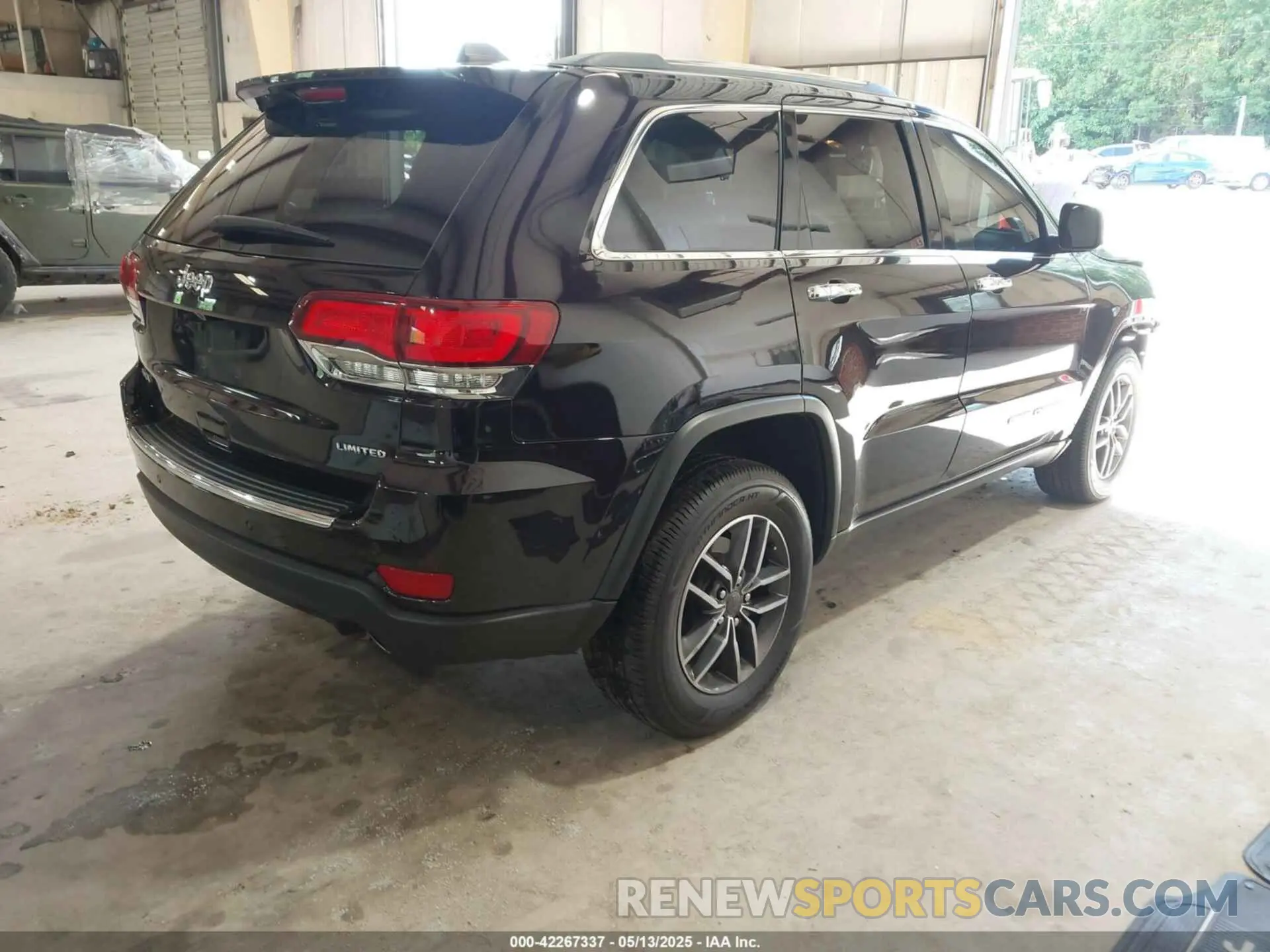 4 Photograph of a damaged car 1C4RJFBG3LC116667 JEEP GRAND CHEROKEE 2020
