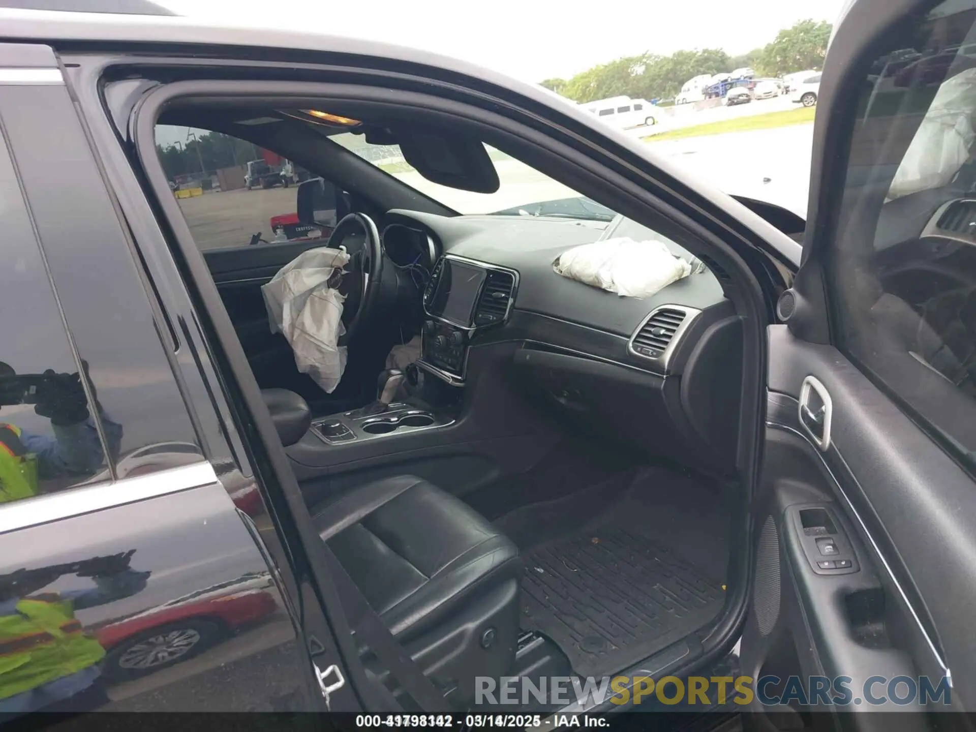 5 Photograph of a damaged car 1C4RJFBG3LC293591 JEEP GRAND CHEROKEE 2020
