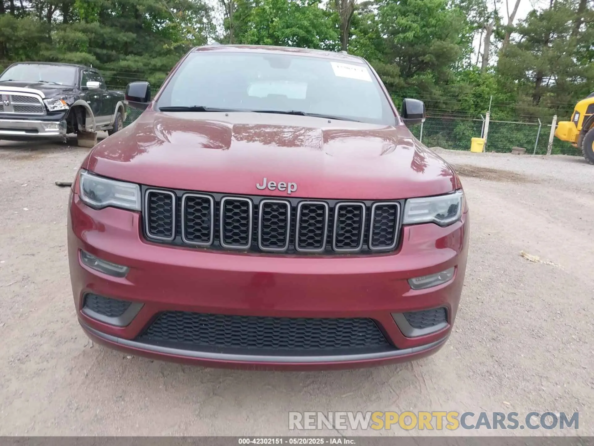 13 Photograph of a damaged car 1C4RJFBG3LC359301 JEEP GRAND CHEROKEE 2020