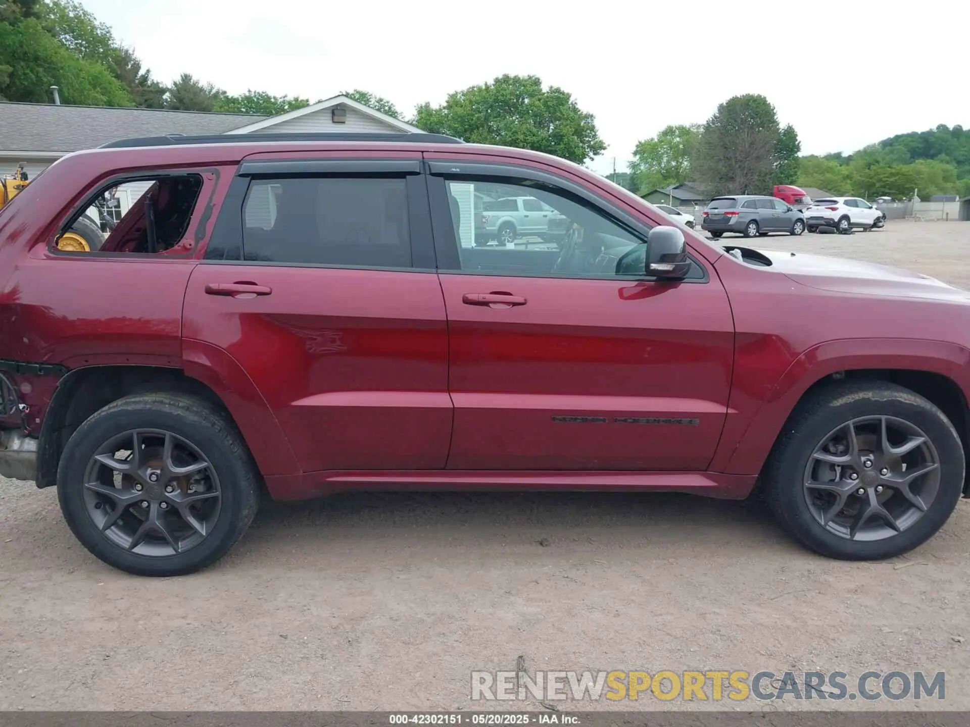 14 Photograph of a damaged car 1C4RJFBG3LC359301 JEEP GRAND CHEROKEE 2020