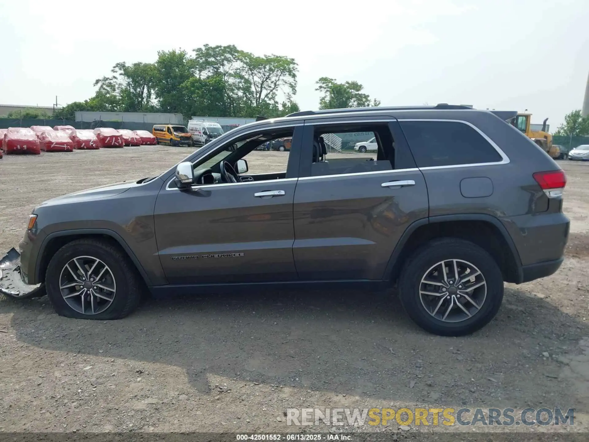 13 Photograph of a damaged car 1C4RJFBG3LC427063 JEEP GRAND CHEROKEE 2020