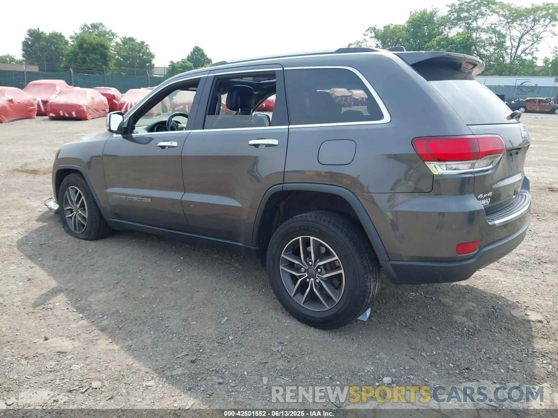 3 Photograph of a damaged car 1C4RJFBG3LC427063 JEEP GRAND CHEROKEE 2020