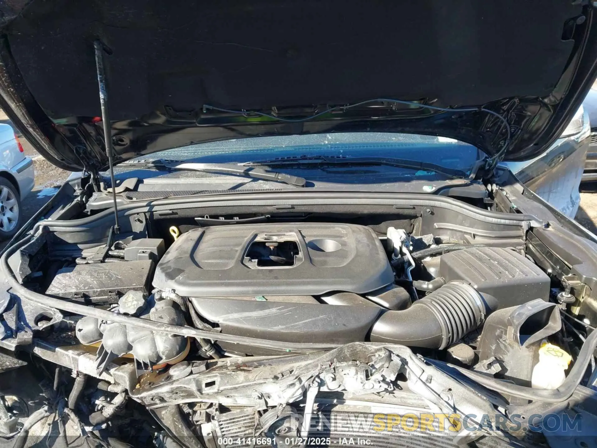 10 Photograph of a damaged car 1C4RJFBG4LC263810 JEEP GRAND CHEROKEE 2020