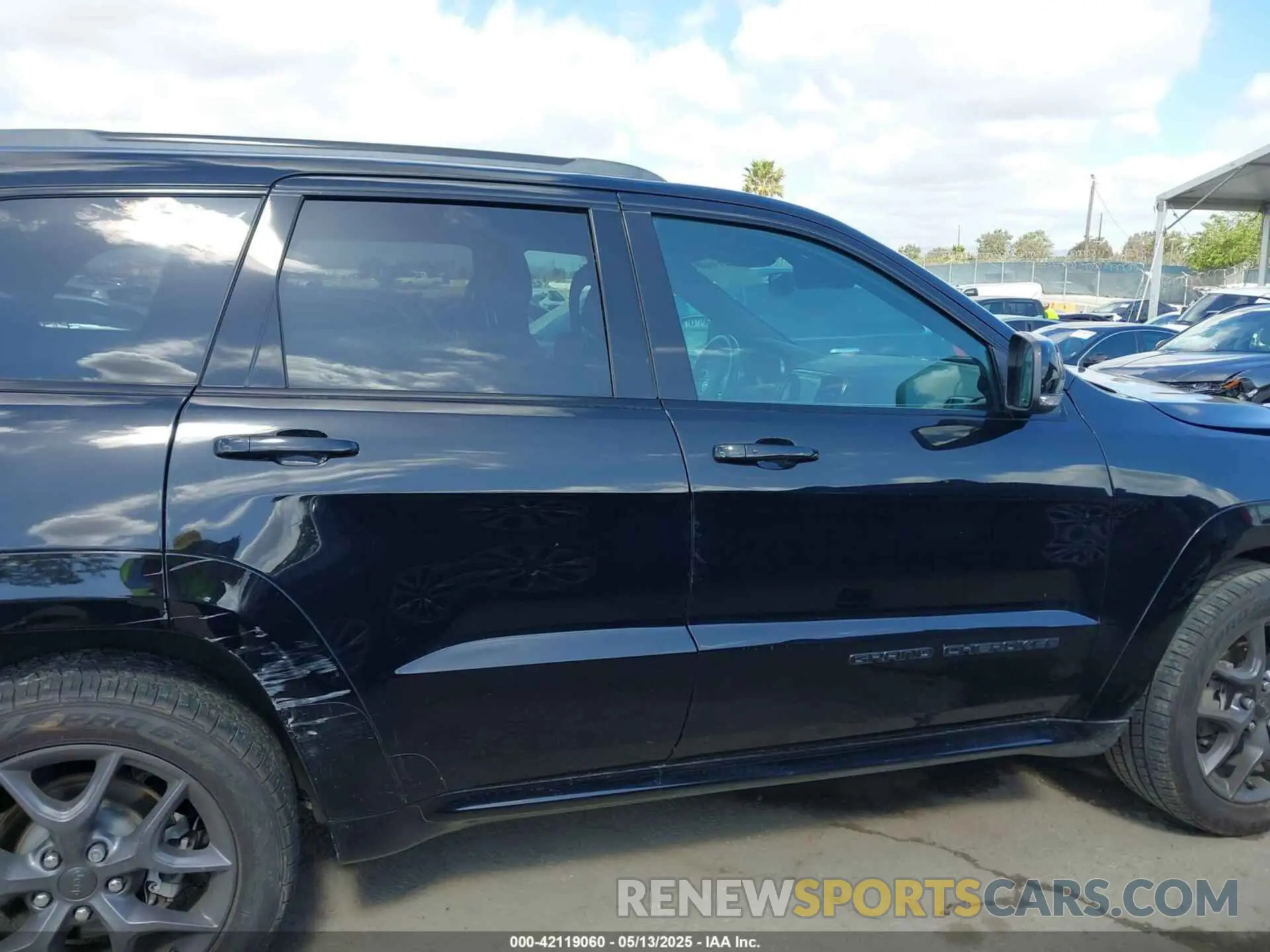 14 Photograph of a damaged car 1C4RJFBG4LC267887 JEEP GRAND CHEROKEE 2020