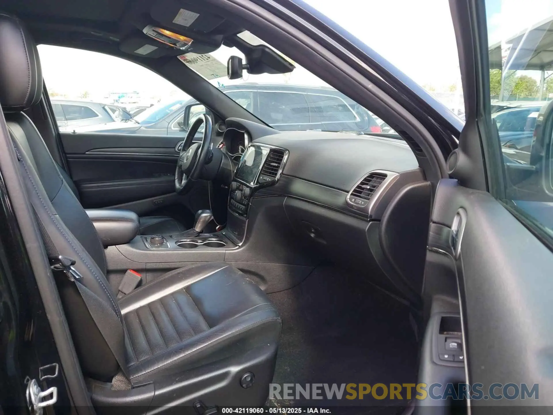 5 Photograph of a damaged car 1C4RJFBG4LC267887 JEEP GRAND CHEROKEE 2020