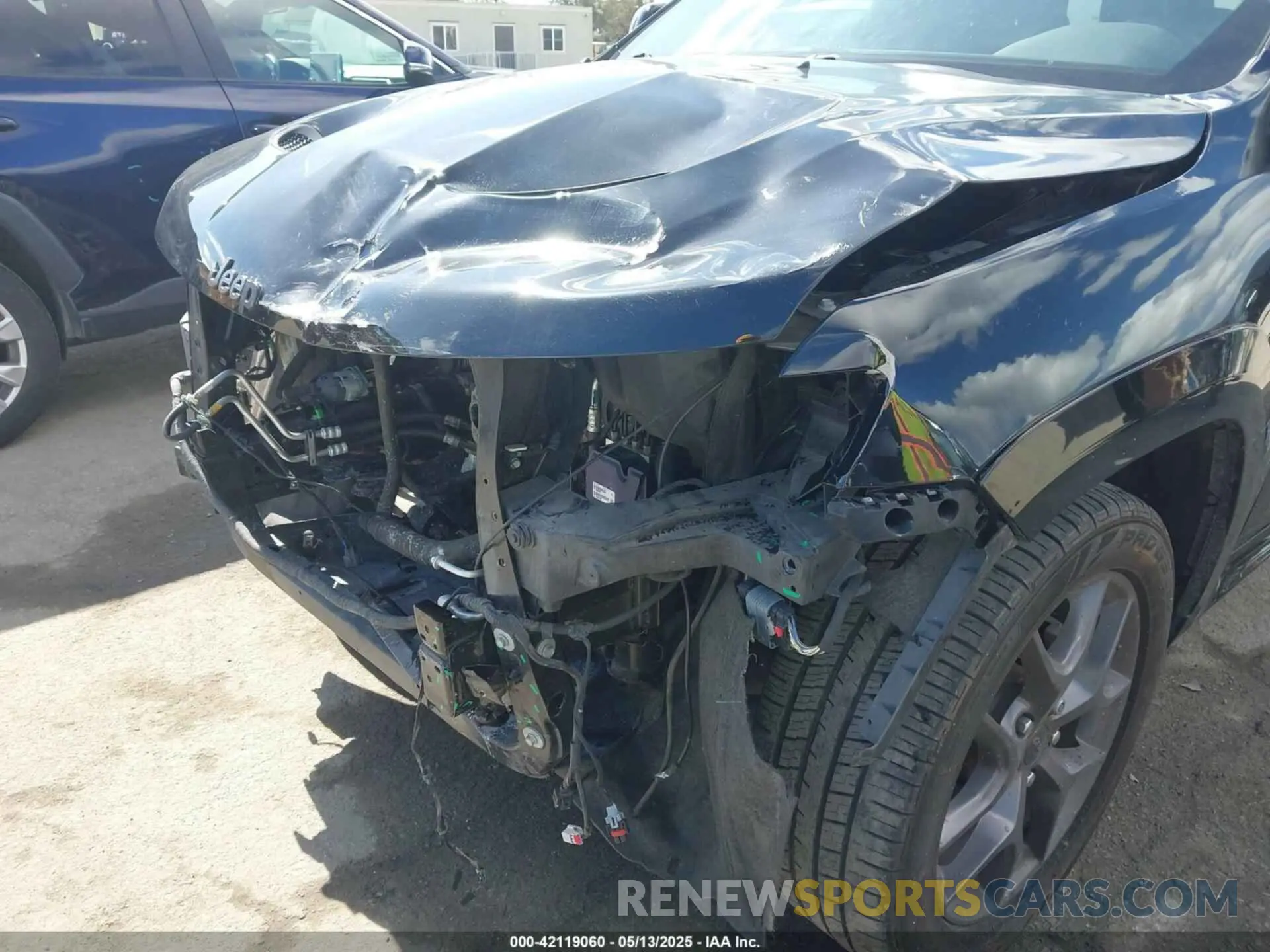 6 Photograph of a damaged car 1C4RJFBG4LC267887 JEEP GRAND CHEROKEE 2020