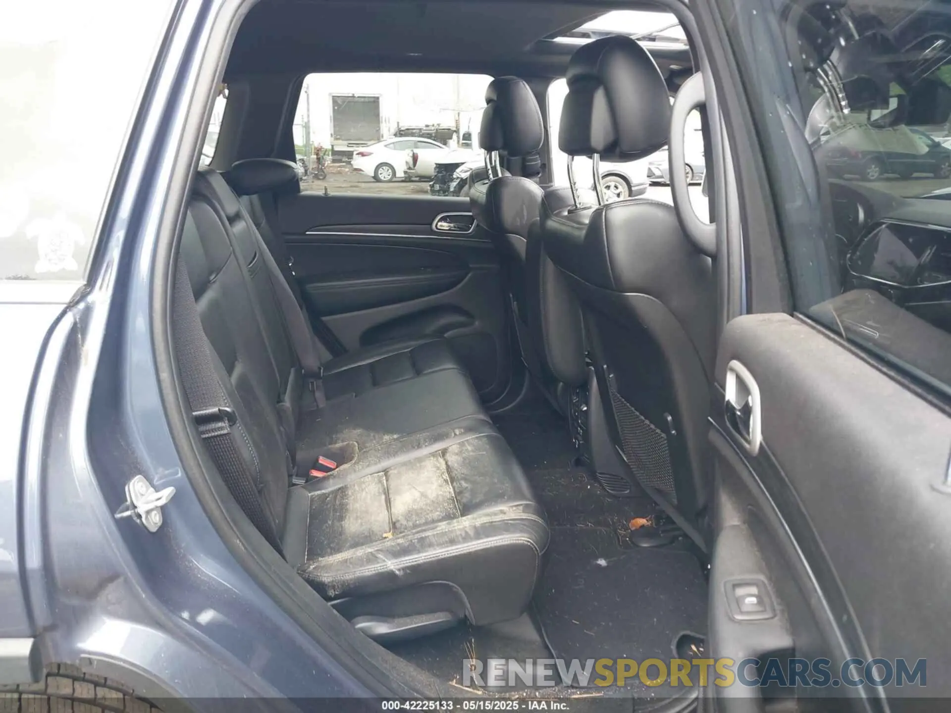 8 Photograph of a damaged car 1C4RJFBG5LC218505 JEEP GRAND CHEROKEE 2020