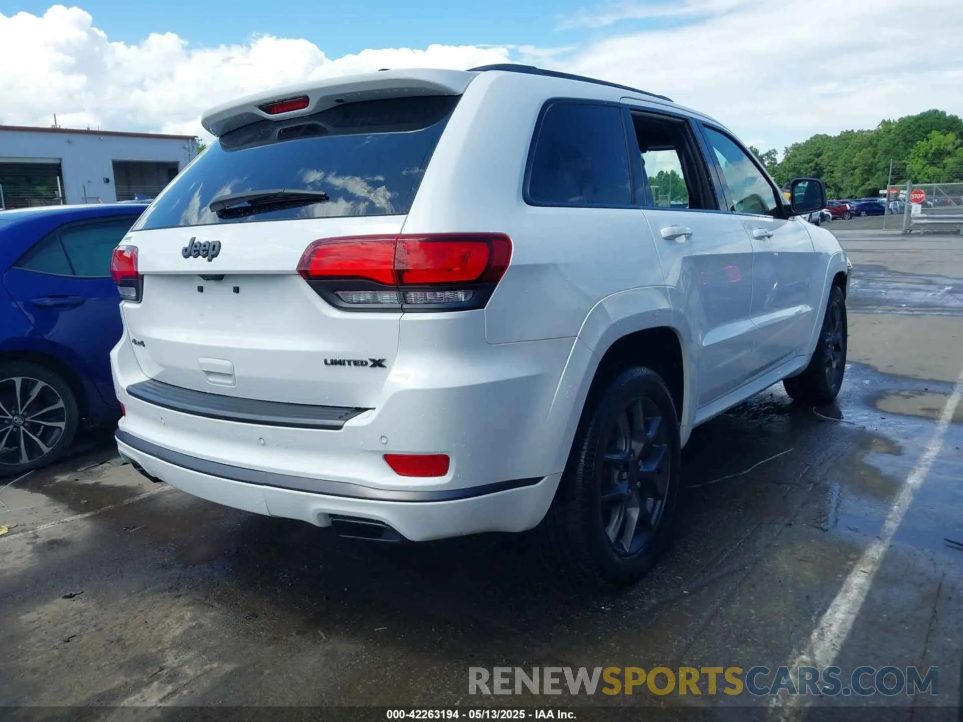 4 Photograph of a damaged car 1C4RJFBG5LC333430 JEEP GRAND CHEROKEE 2020