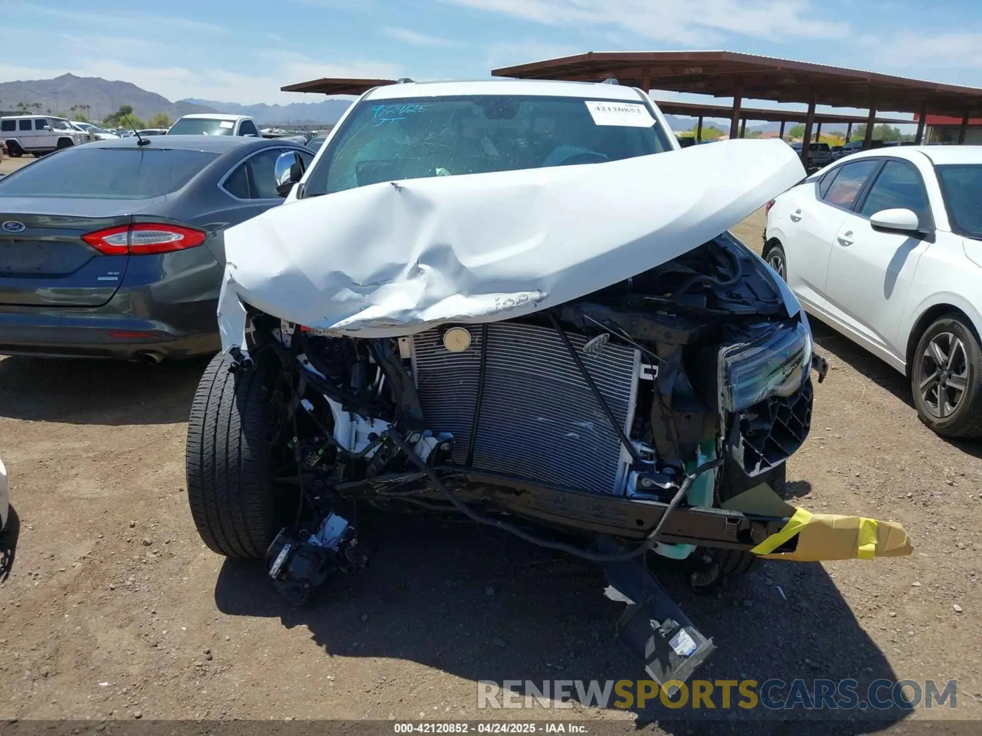 12 Photograph of a damaged car 1C4RJFBG5LC388055 JEEP GRAND CHEROKEE 2020