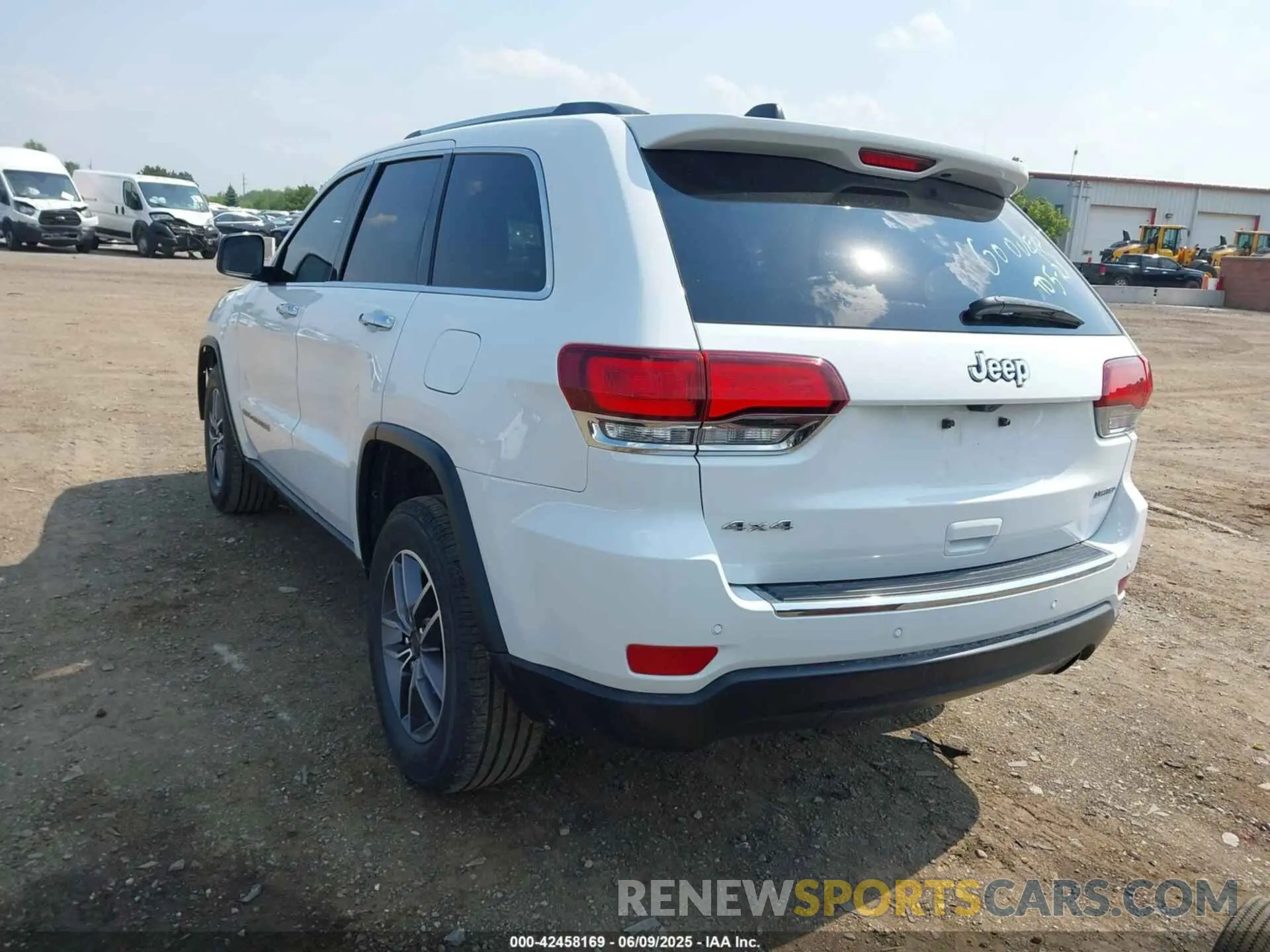 3 Photograph of a damaged car 1C4RJFBG6LC138906 JEEP GRAND CHEROKEE 2020