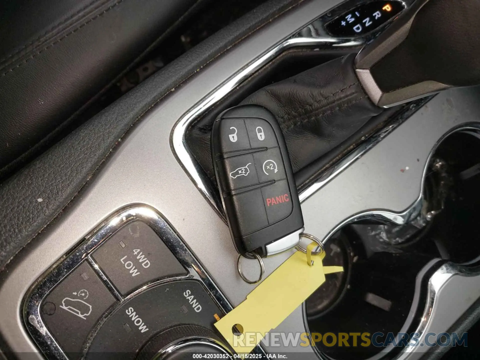 11 Photograph of a damaged car 1C4RJFBG6LC416672 JEEP GRAND CHEROKEE 2020