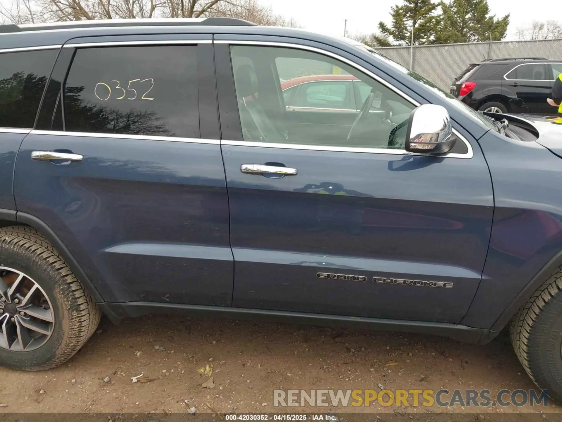 13 Photograph of a damaged car 1C4RJFBG6LC416672 JEEP GRAND CHEROKEE 2020