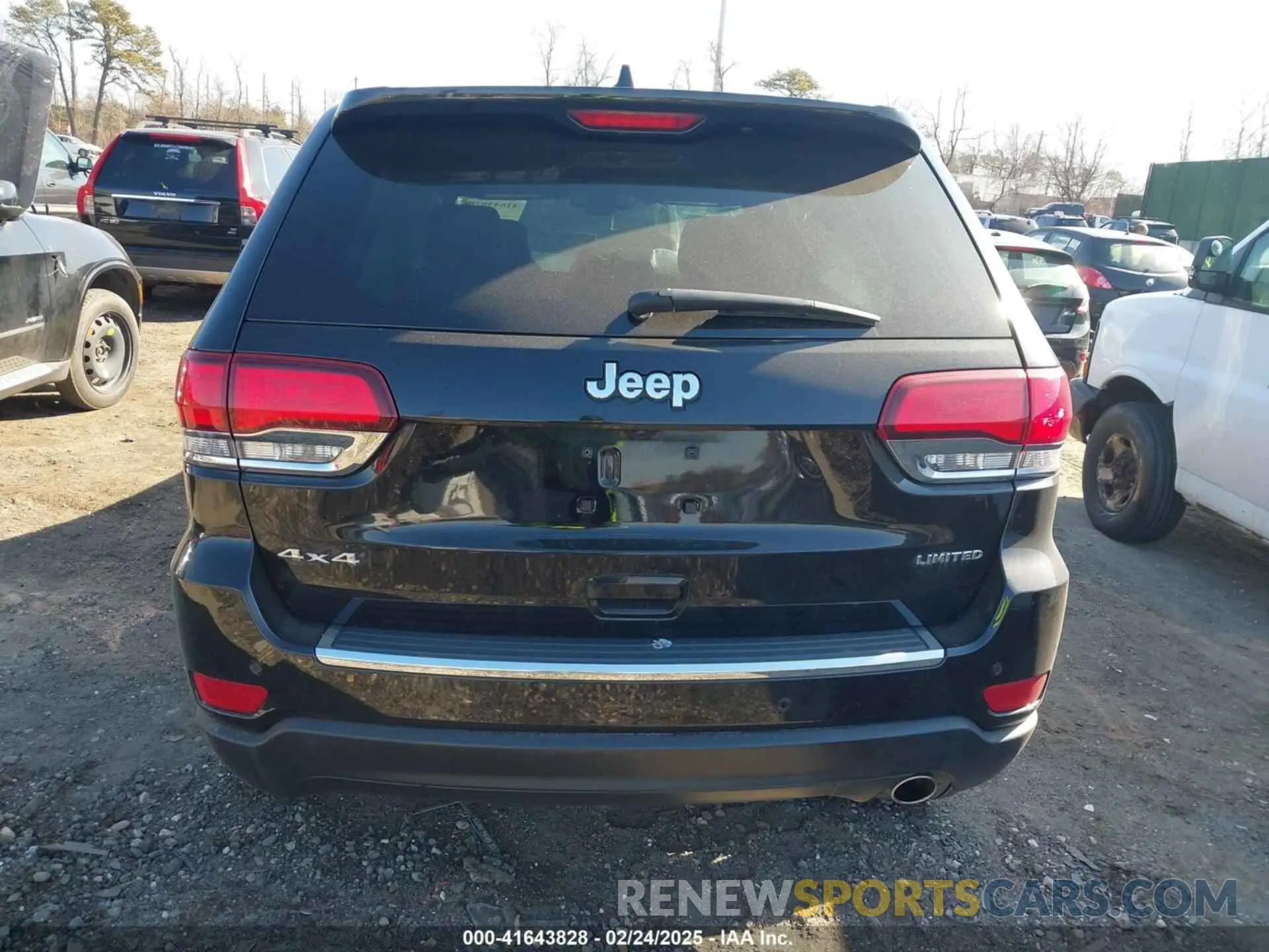 17 Photograph of a damaged car 1C4RJFBG6LC434606 JEEP GRAND CHEROKEE 2020