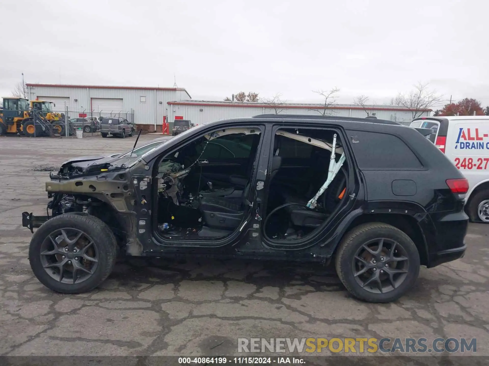 13 Photograph of a damaged car 1C4RJFBG7LC126862 JEEP GRAND CHEROKEE 2020