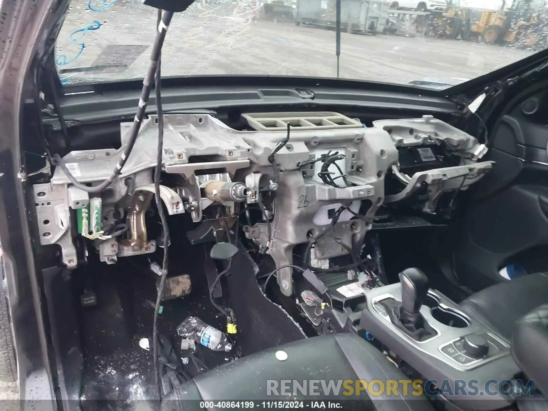 18 Photograph of a damaged car 1C4RJFBG7LC126862 JEEP GRAND CHEROKEE 2020