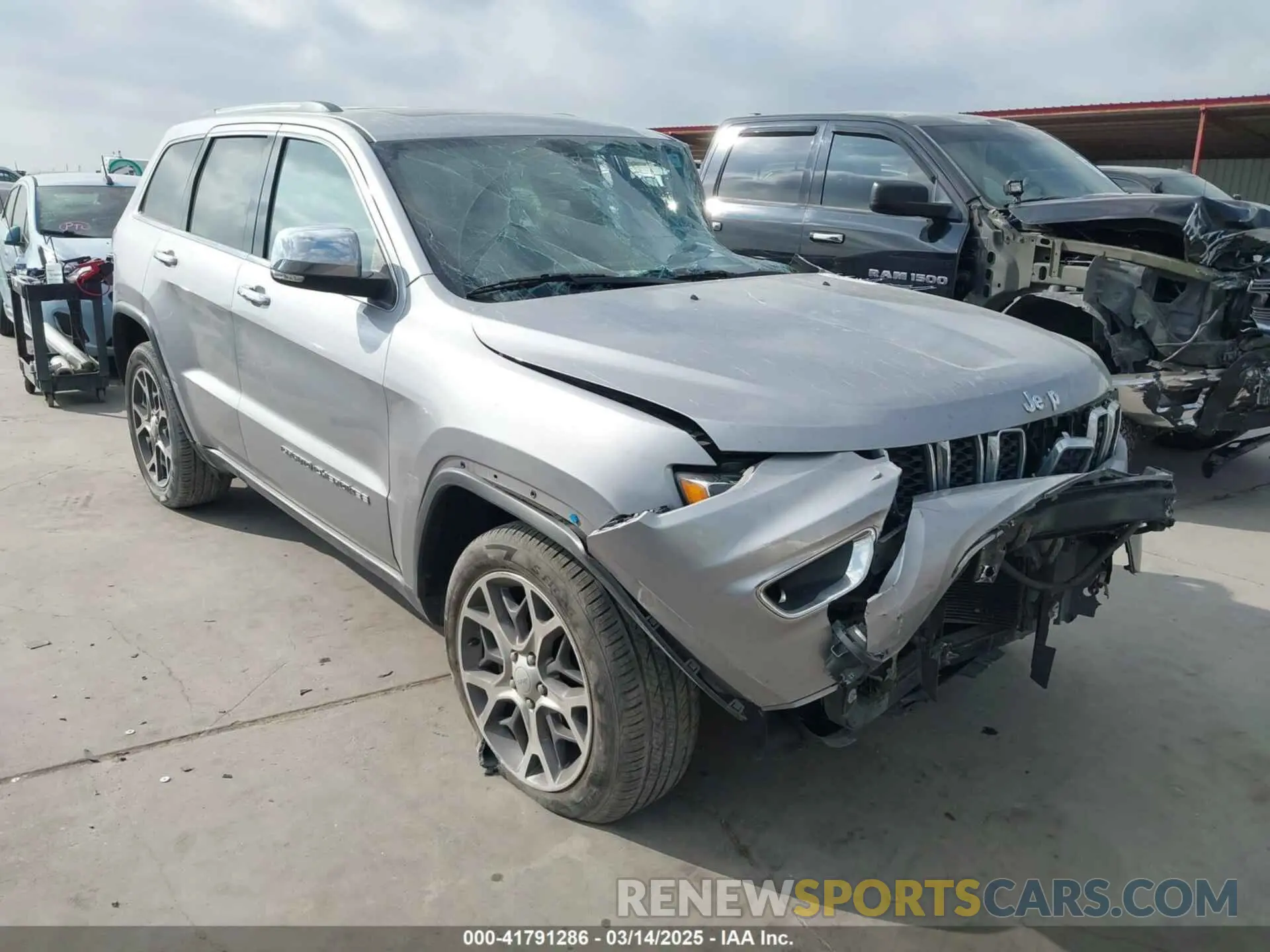 1 Photograph of a damaged car 1C4RJFBG7LC152068 JEEP GRAND CHEROKEE 2020
