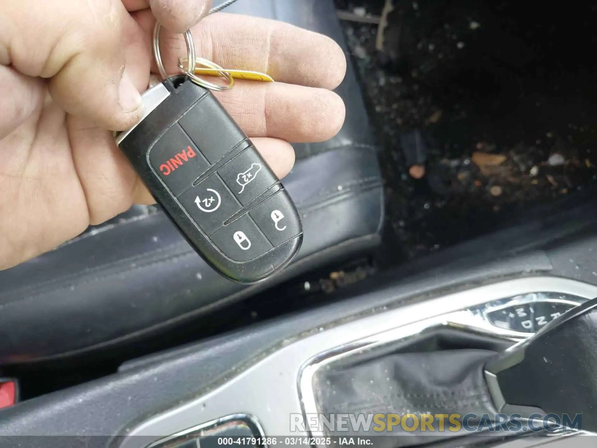 11 Photograph of a damaged car 1C4RJFBG7LC152068 JEEP GRAND CHEROKEE 2020
