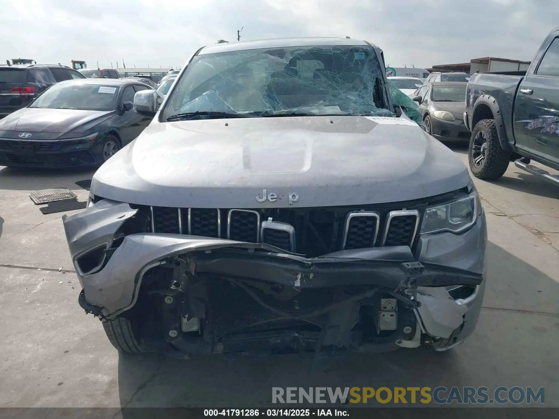13 Photograph of a damaged car 1C4RJFBG7LC152068 JEEP GRAND CHEROKEE 2020