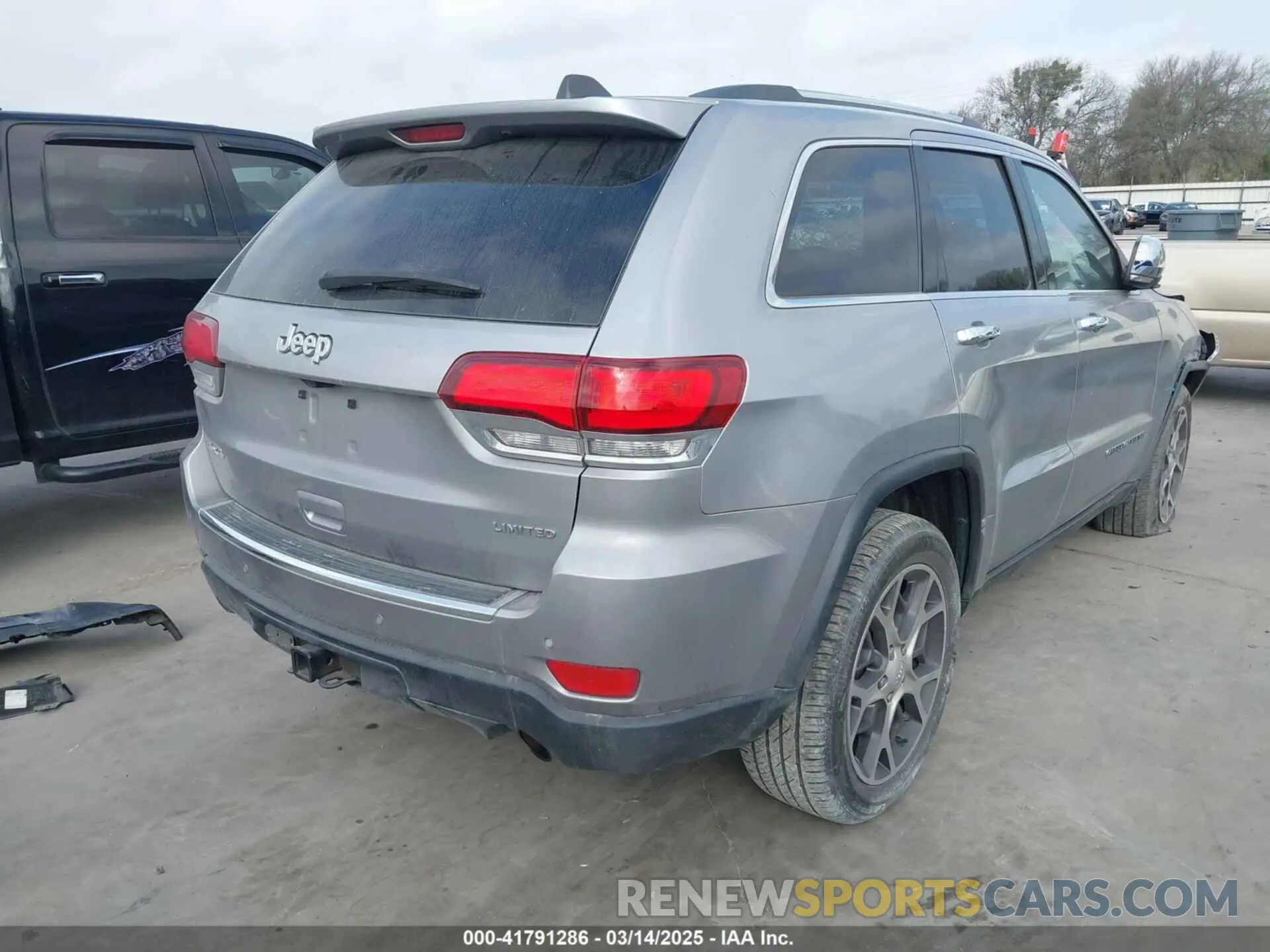 4 Photograph of a damaged car 1C4RJFBG7LC152068 JEEP GRAND CHEROKEE 2020