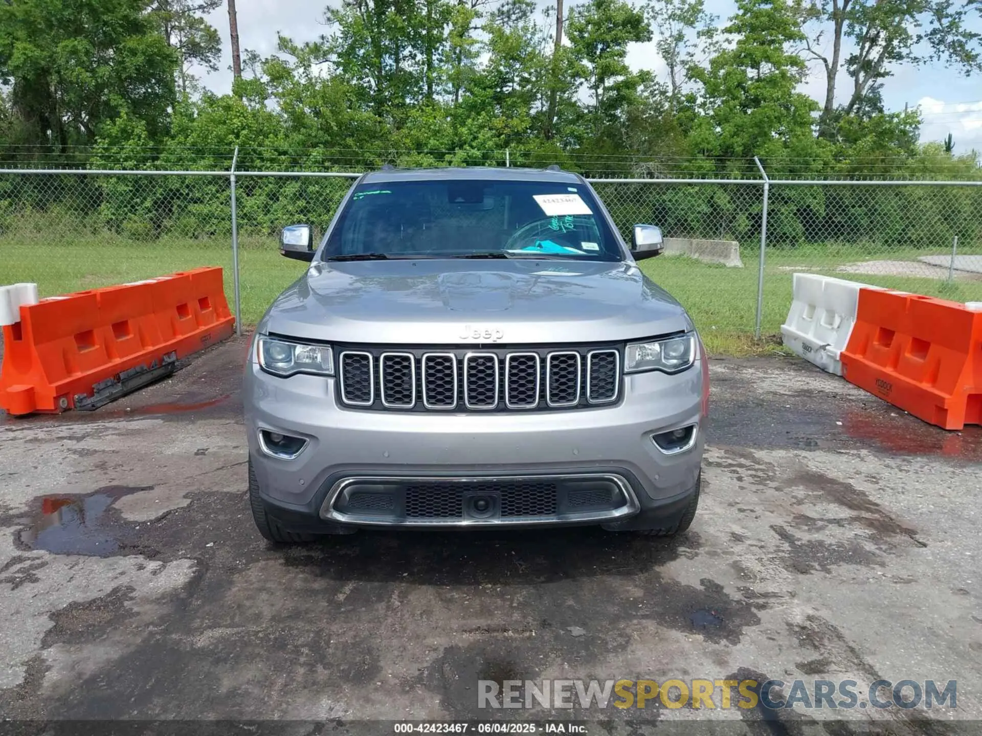12 Photograph of a damaged car 1C4RJFBG7LC193736 JEEP GRAND CHEROKEE 2020