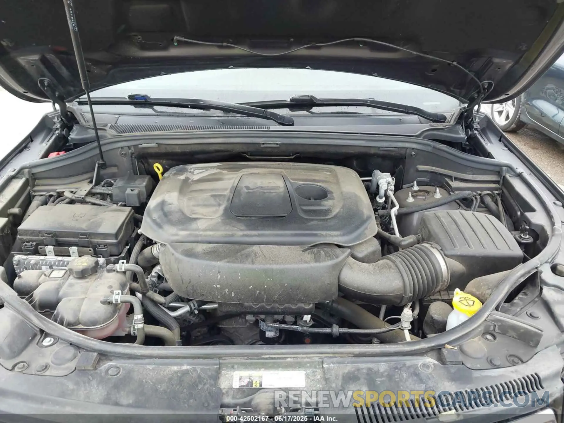 10 Photograph of a damaged car 1C4RJFBG7LC232518 JEEP GRAND CHEROKEE 2020