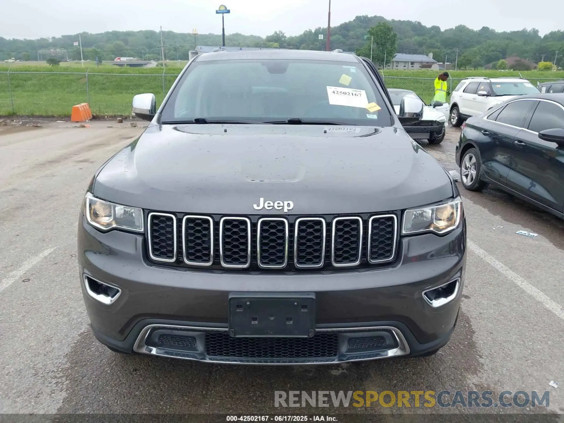 12 Photograph of a damaged car 1C4RJFBG7LC232518 JEEP GRAND CHEROKEE 2020