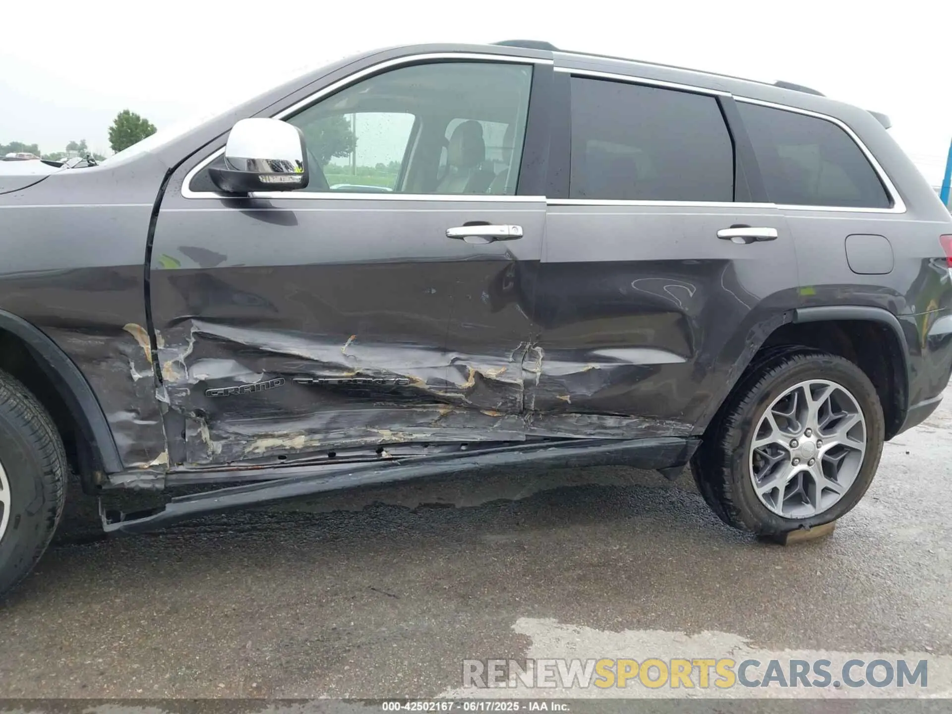 6 Photograph of a damaged car 1C4RJFBG7LC232518 JEEP GRAND CHEROKEE 2020