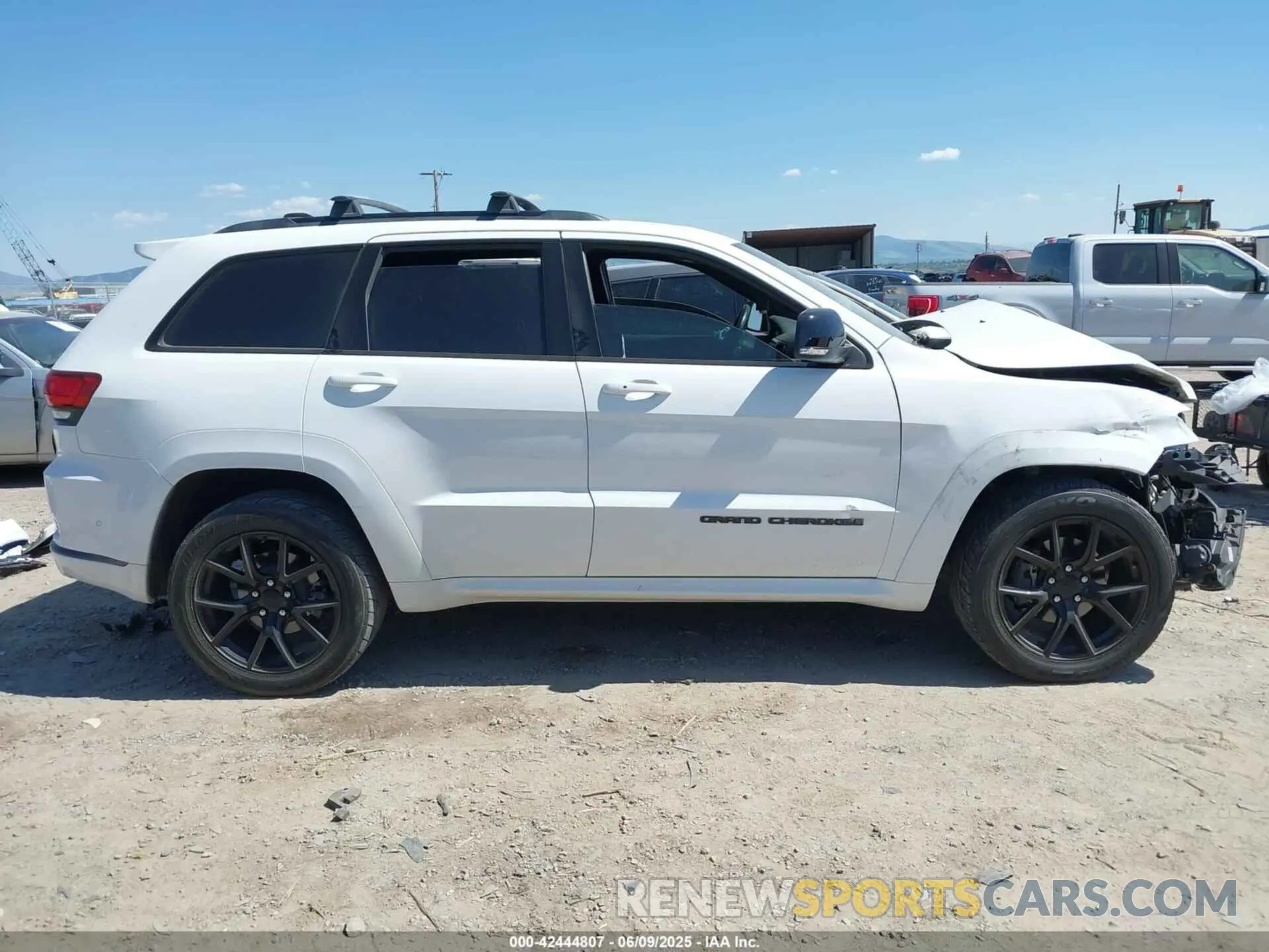 13 Photograph of a damaged car 1C4RJFBG7LC277104 JEEP GRAND CHEROKEE 2020