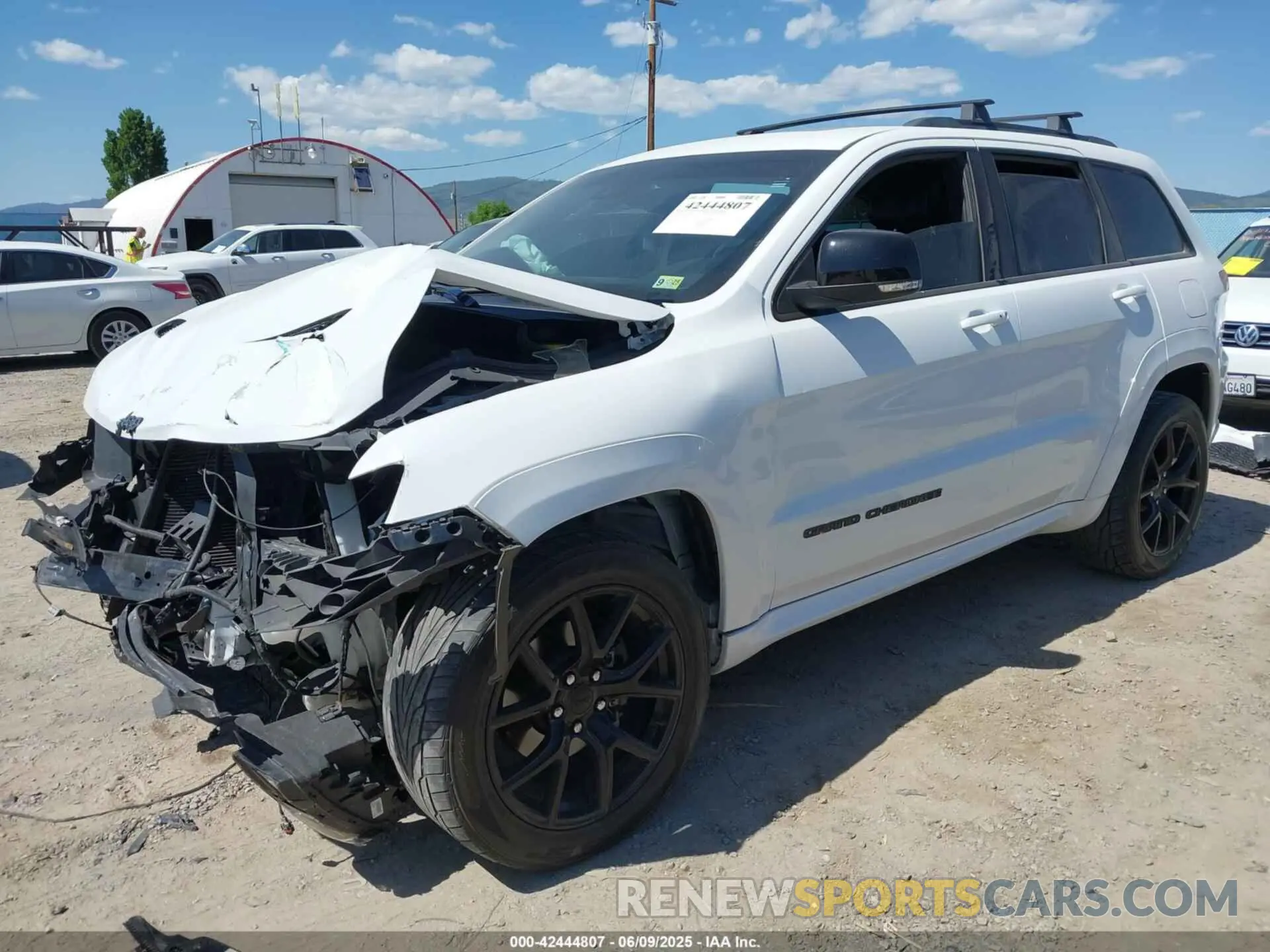 2 Photograph of a damaged car 1C4RJFBG7LC277104 JEEP GRAND CHEROKEE 2020