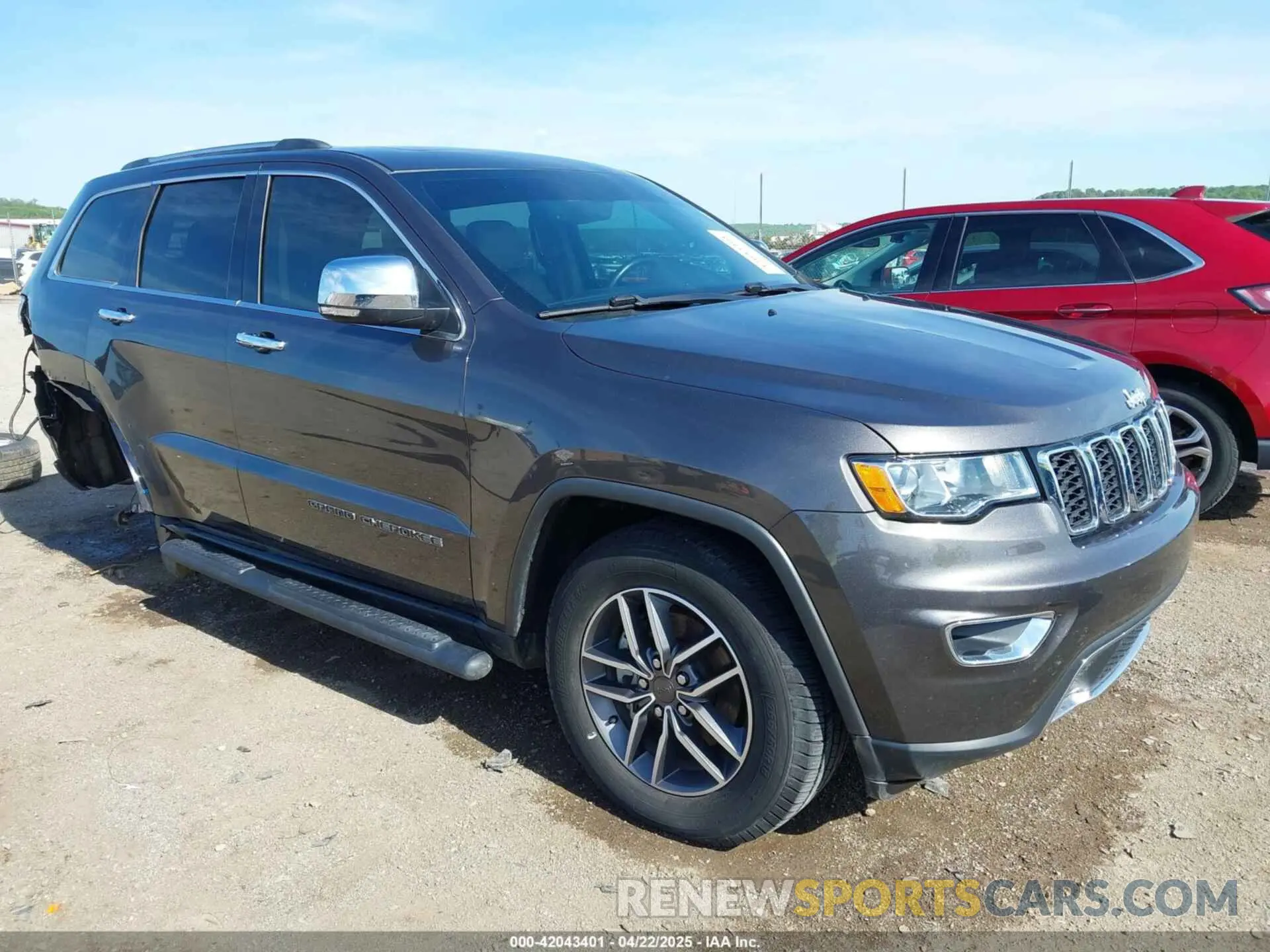 1 Photograph of a damaged car 1C4RJFBG7LC390731 JEEP GRAND CHEROKEE 2020